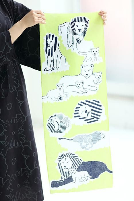 Isemomen Cotton Textile Handkerchief / Lion