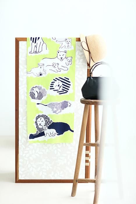 Isemomen Cotton Textile Handkerchief / Lion