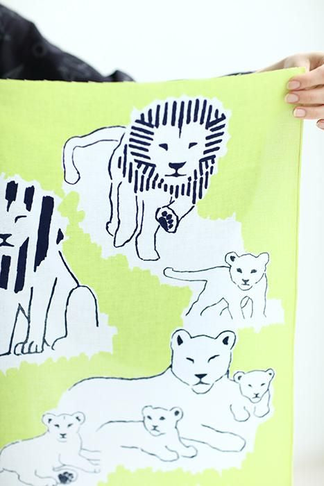 Isemomen Cotton Textile Handkerchief / Lion