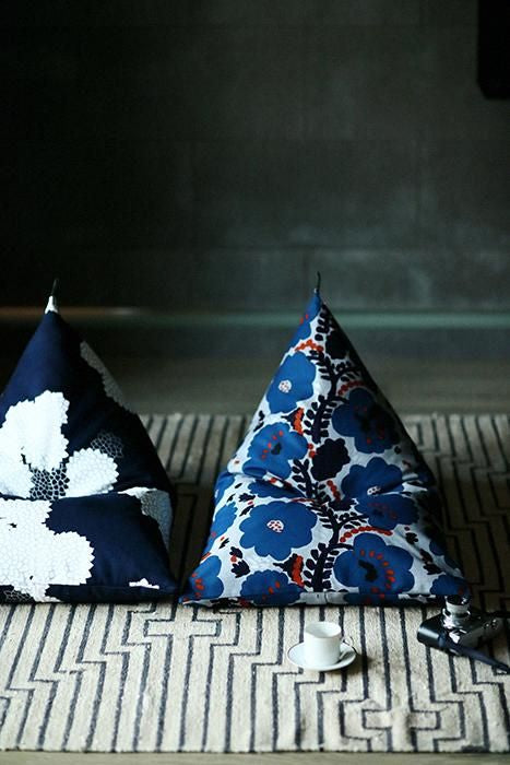 クッション座椅子/情熱(じょうねつ)【※お届けに約3週間】