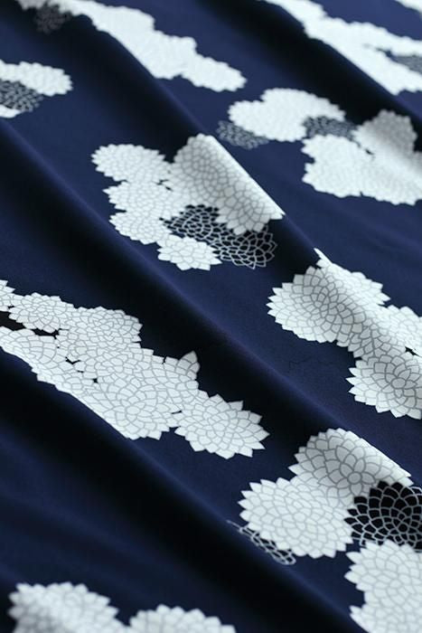 纺织品测量(第8号画布) /云层中的菊花(cut-manikiku)<50cm>