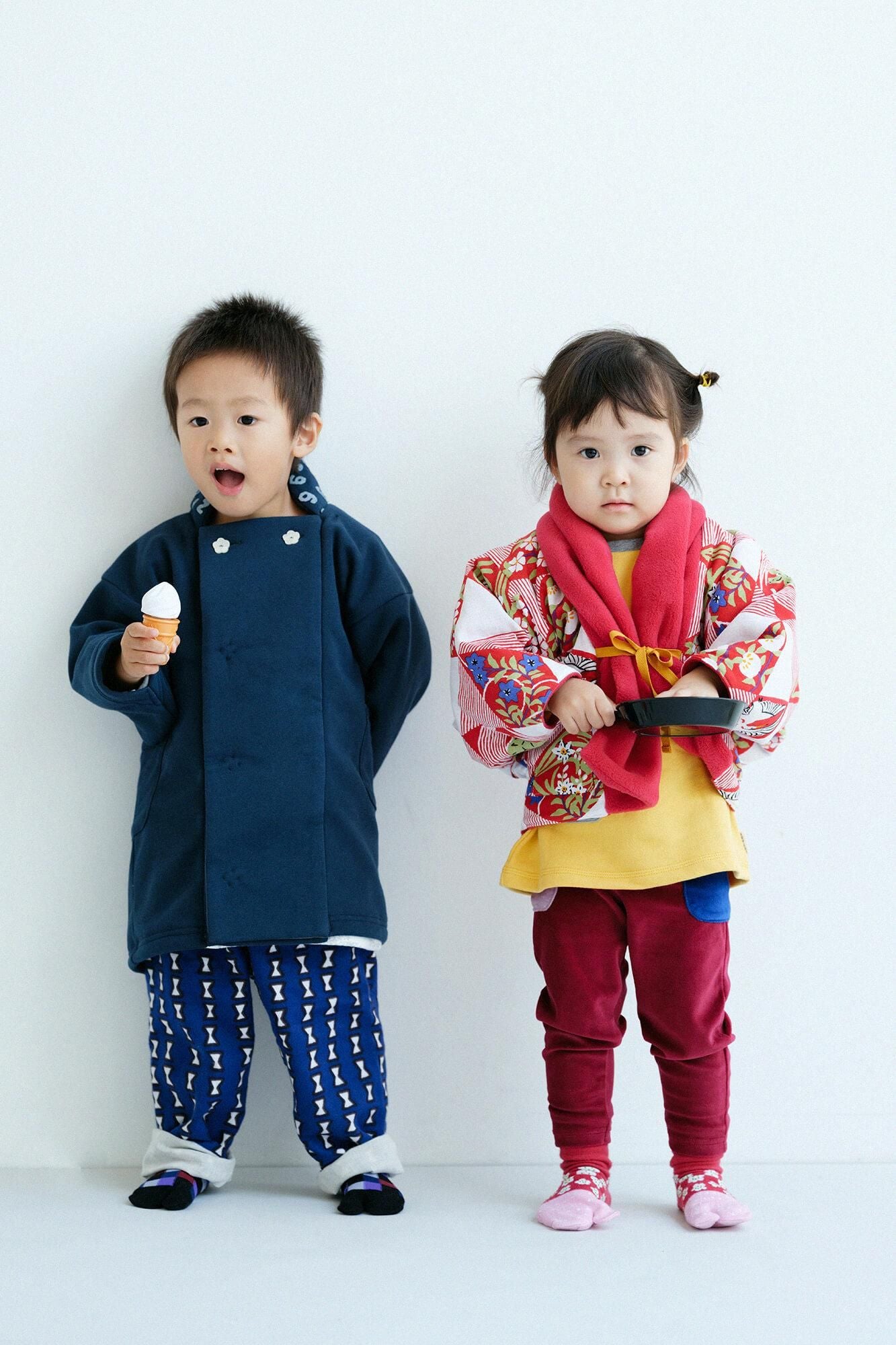 ●플리스 어린이 모지리 소데/빨간색×이와이비시츠나기