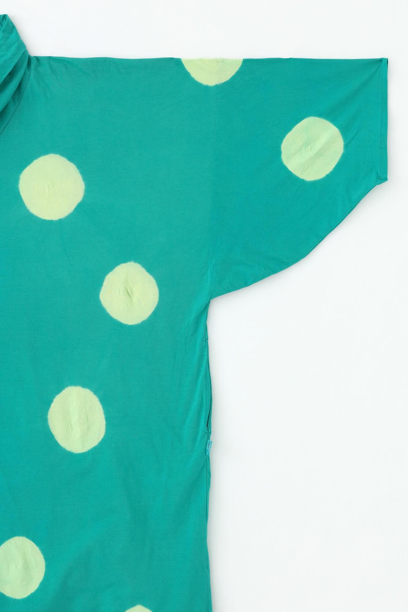 Tabata Tie-dye Turtle Neck Naginata Rectangular Dress / Polka Dots Emerald Green × Yellowish Green