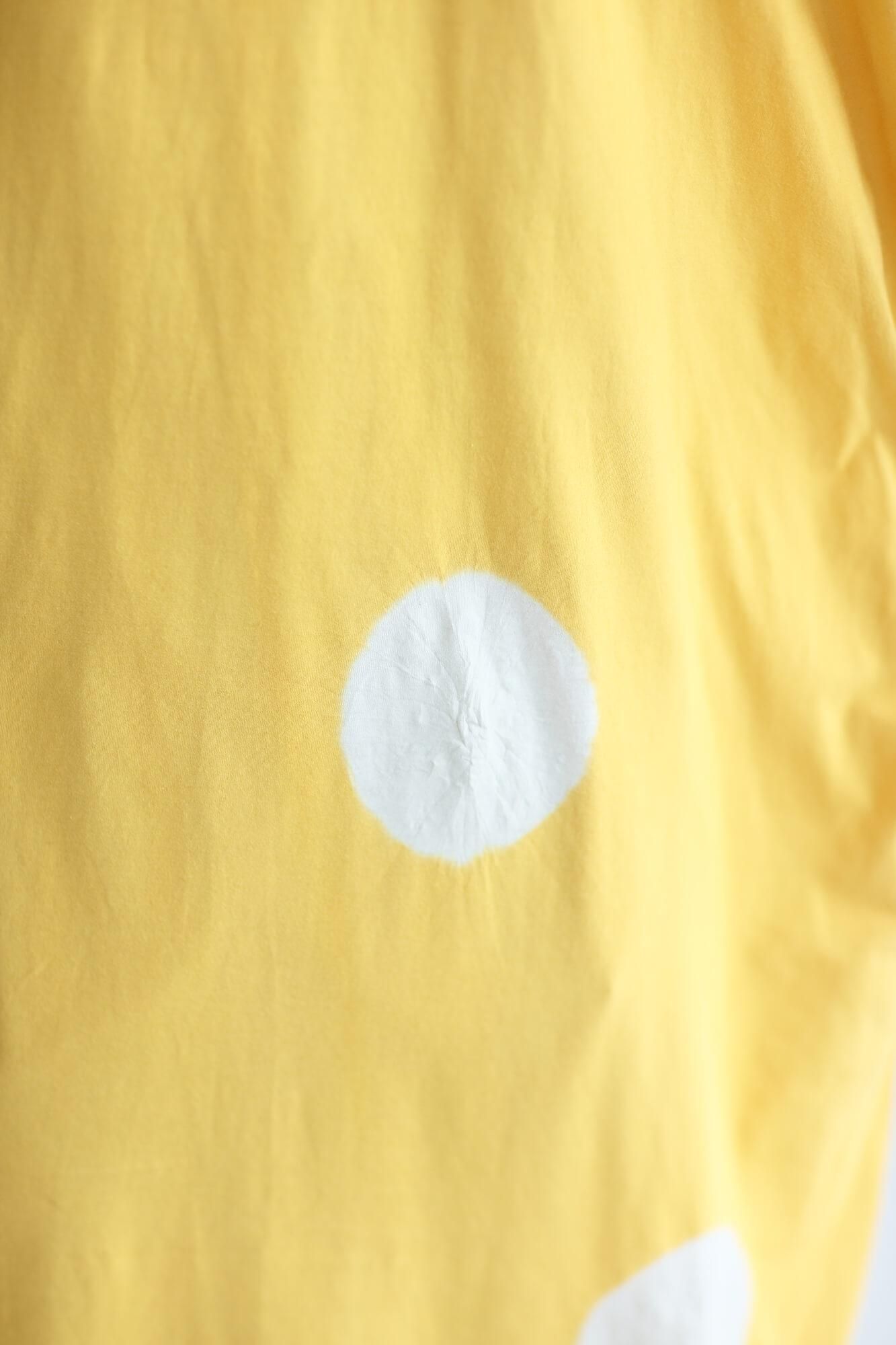 田端紮染 高領圓弧袖長方形洋裝/大圓點 淡黃色×乳白色