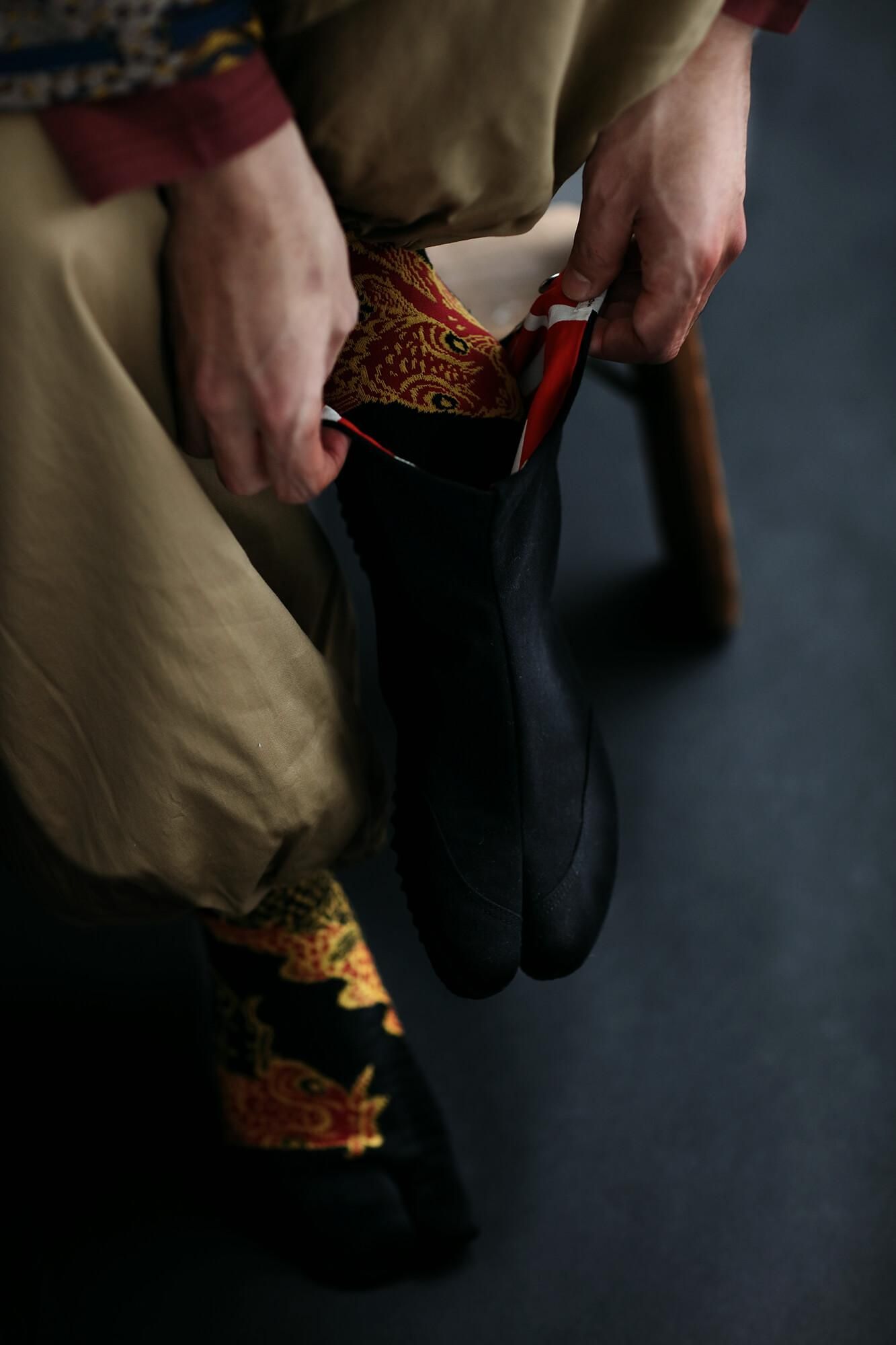 在Tabi袜子(正常长度) /鲤鱼是天堂的龙(男人和女人)