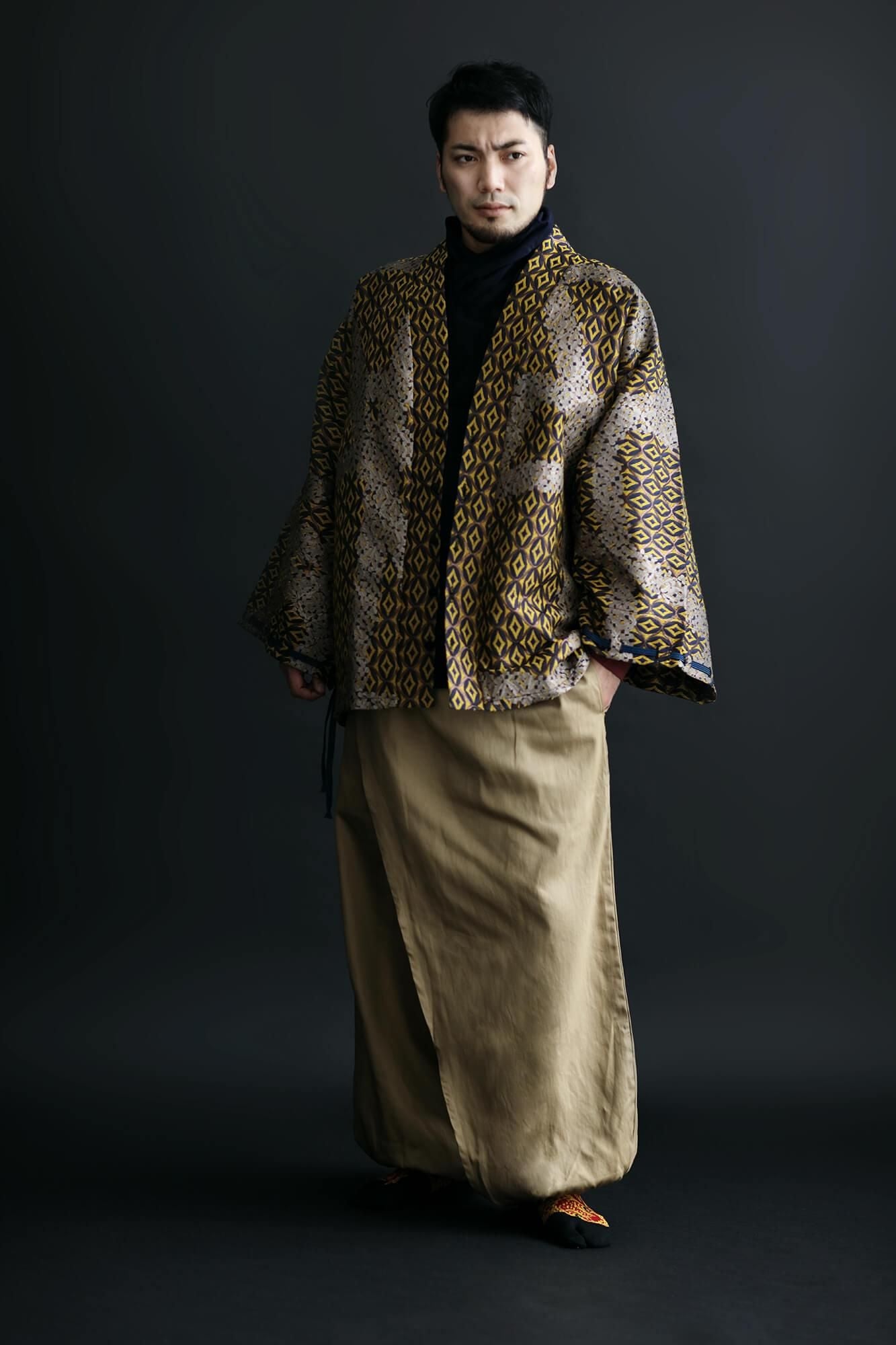 在Tabi袜子(正常长度) /鲤鱼是天堂的龙(男人和女人)