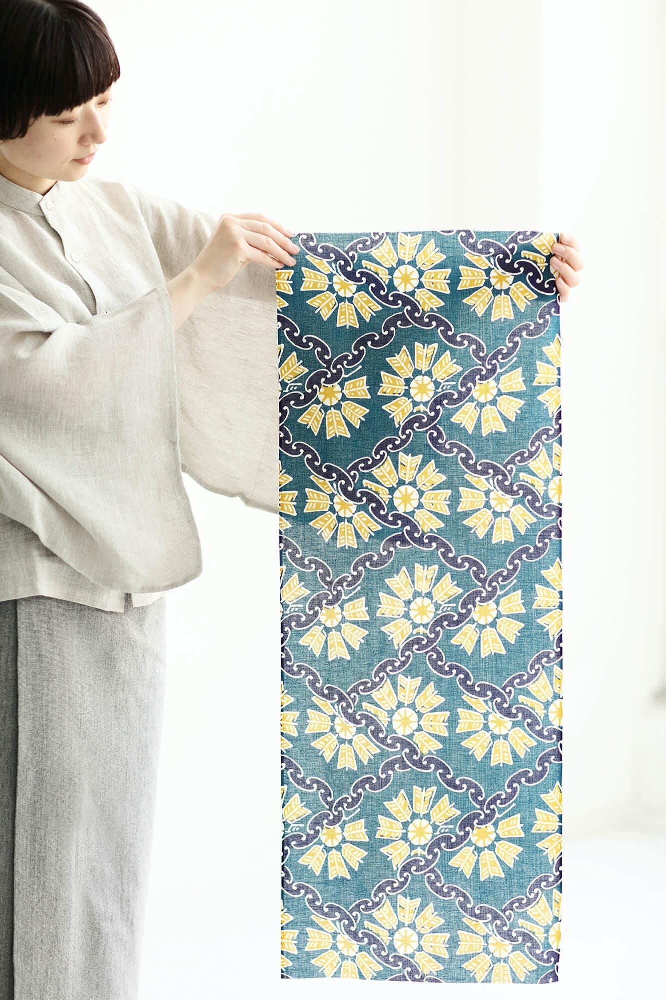 Isemomen Cotton Textile Handkerchief / Continuation of Arrow Wheel-Recreation