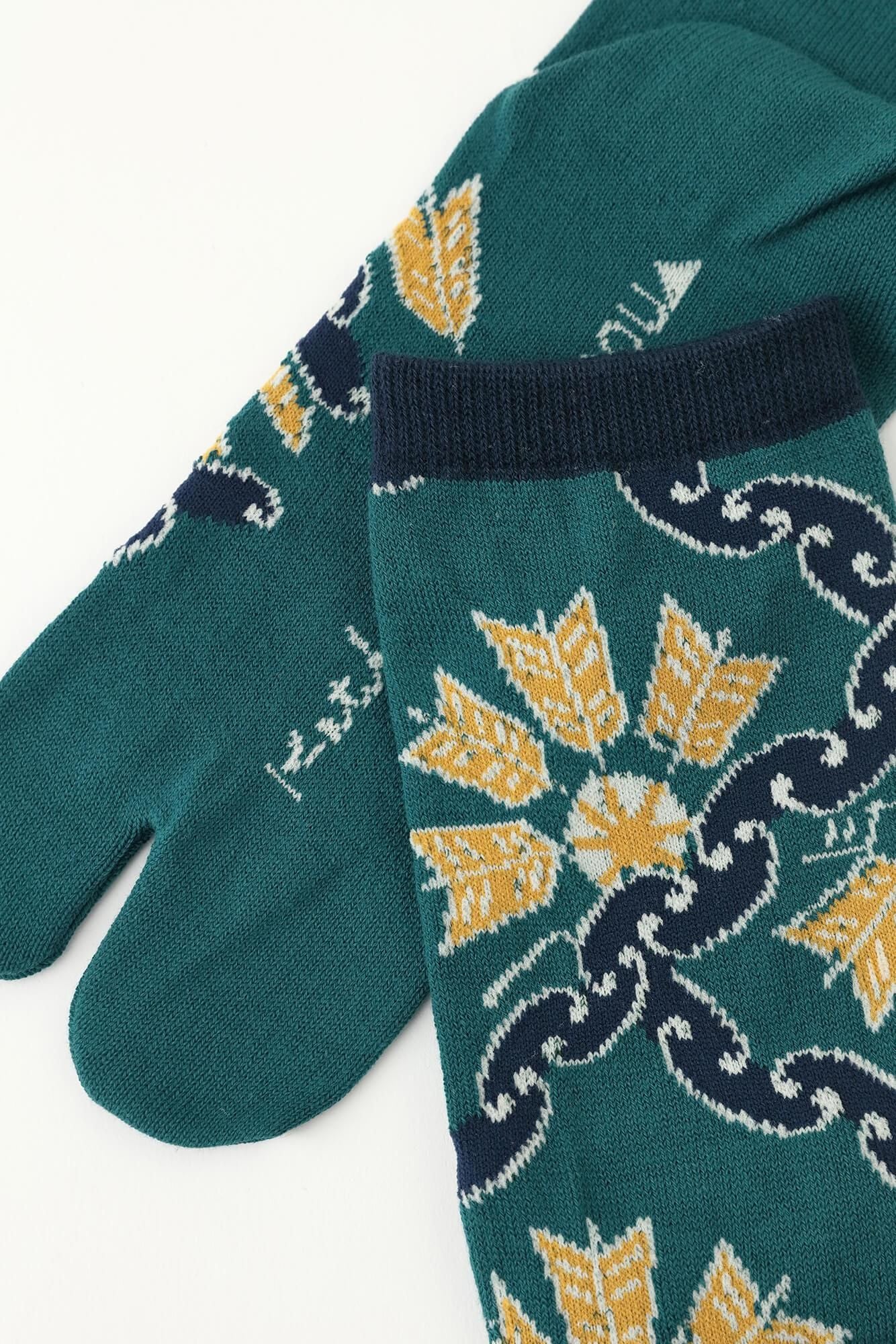 Tabi-Unterteil (normale Länge) / Verknüpftes Pfeilradmuster (Kantatsuri Yagurumamon) Kopie (Utsushi)