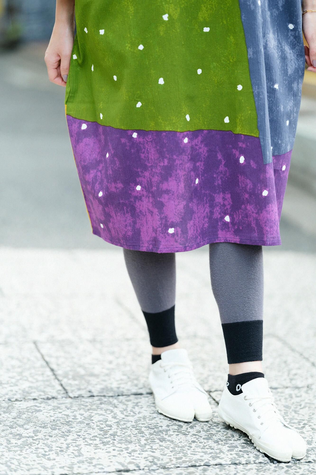 彩三寸 內搭褲/深灰色×黑色