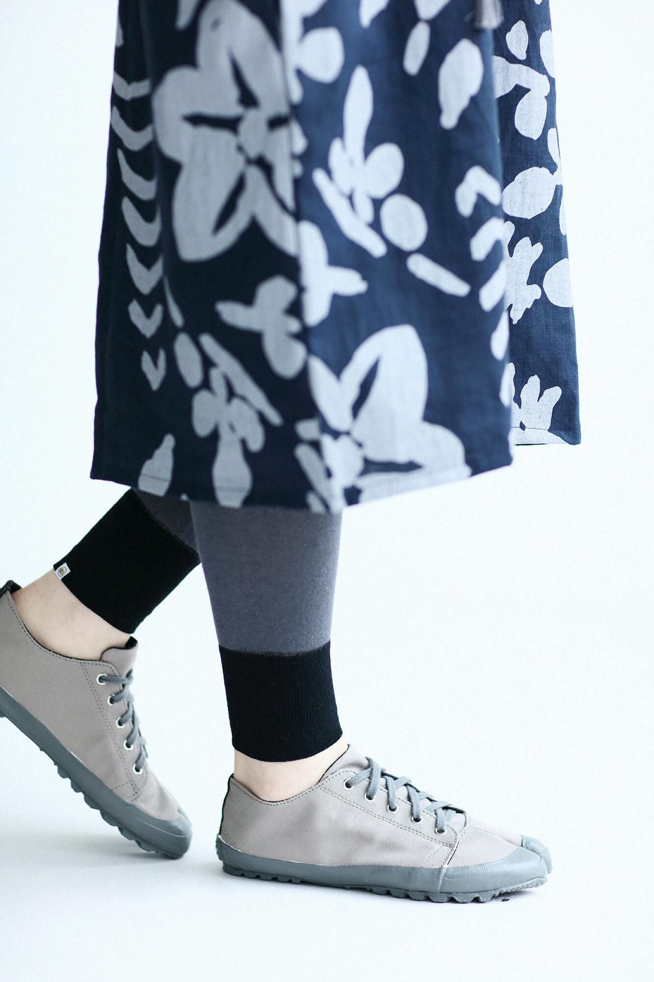 分趾足袋運動鞋/煤色×點線