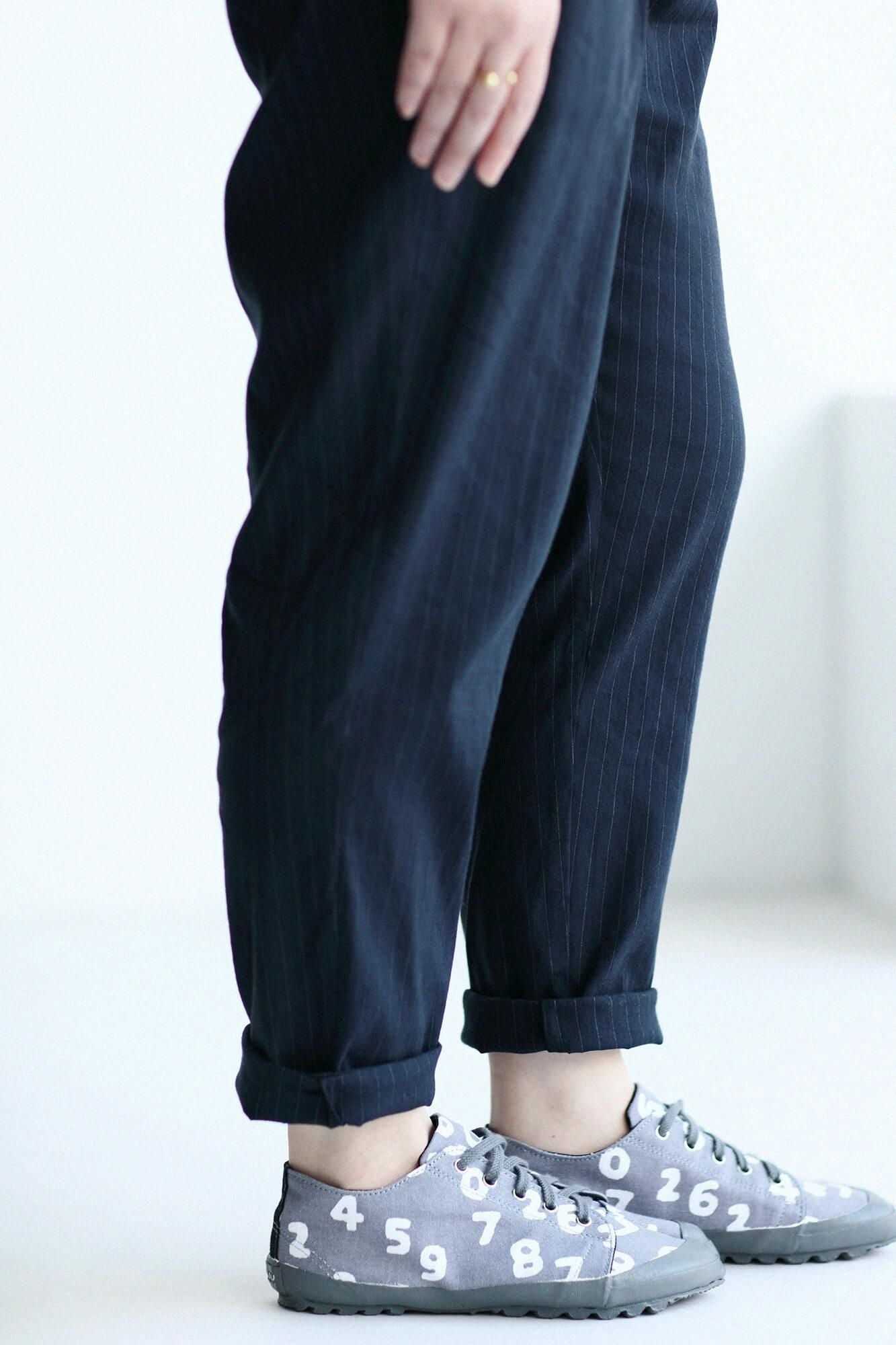 Split Toe Tabi Sneaker / SO-SU-U Kon Light Ink Grey