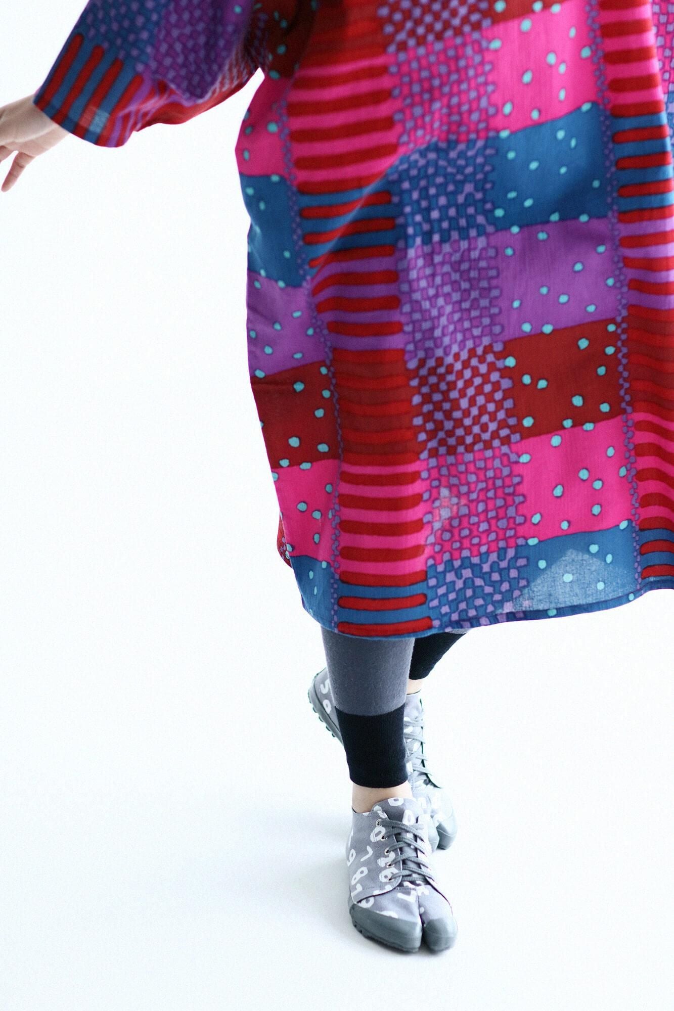 Split Toe Tabi Sneaker / SO-SU-U Kon Light Ink Grey