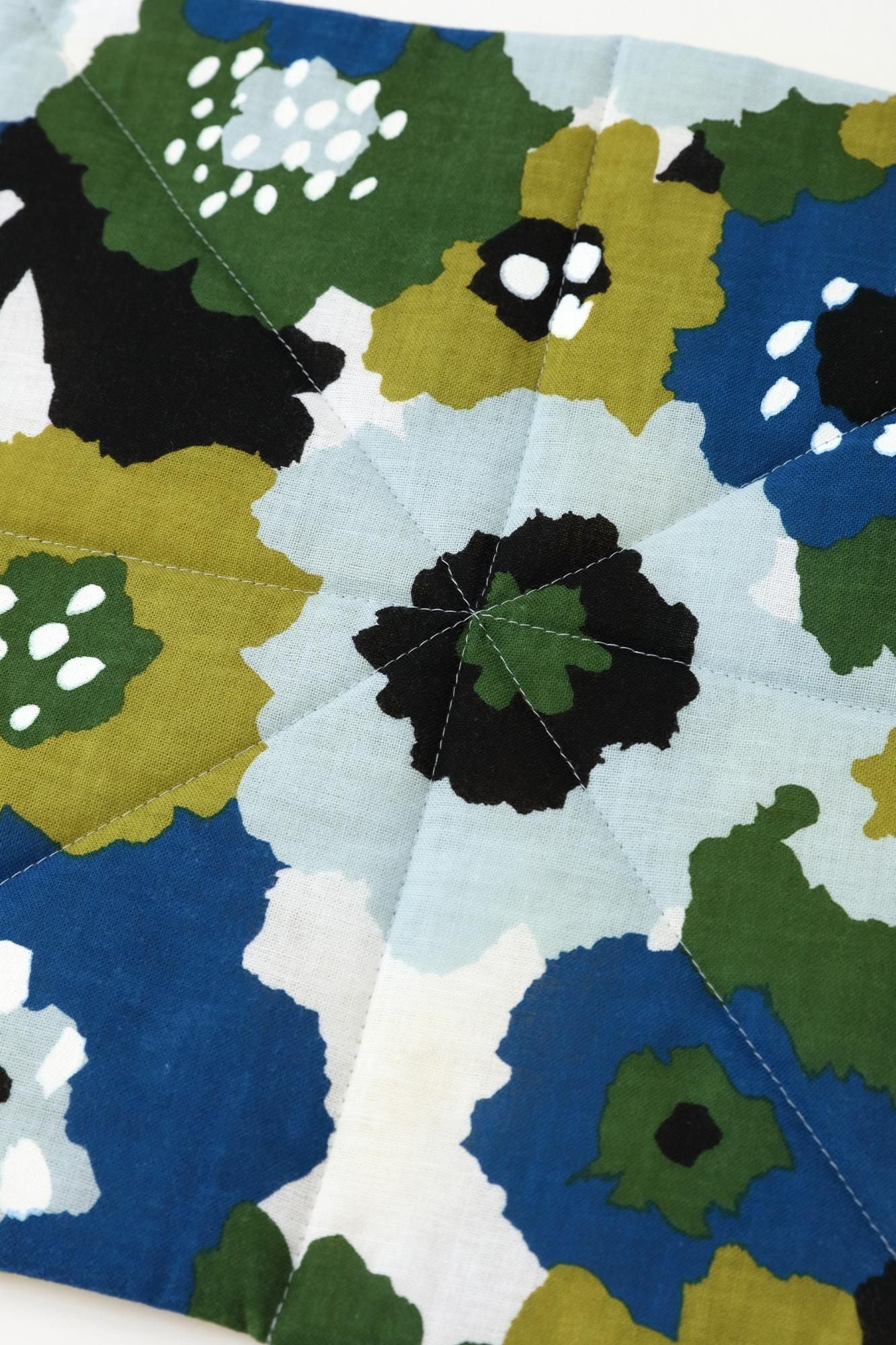 カメラ風呂敷/なごみ×路地(ろじ)