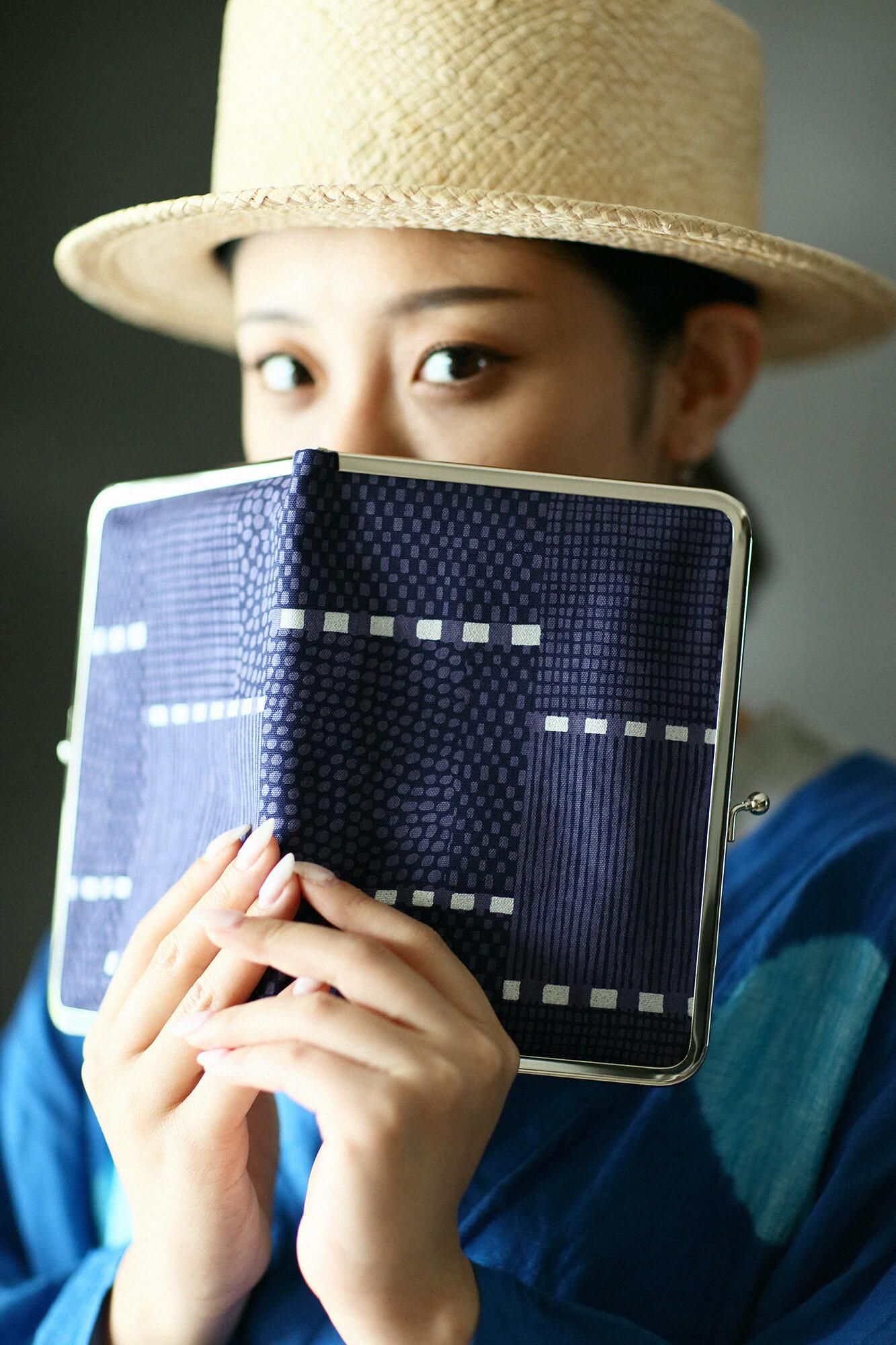 12號帆布 軟 文庫本口金包/點線