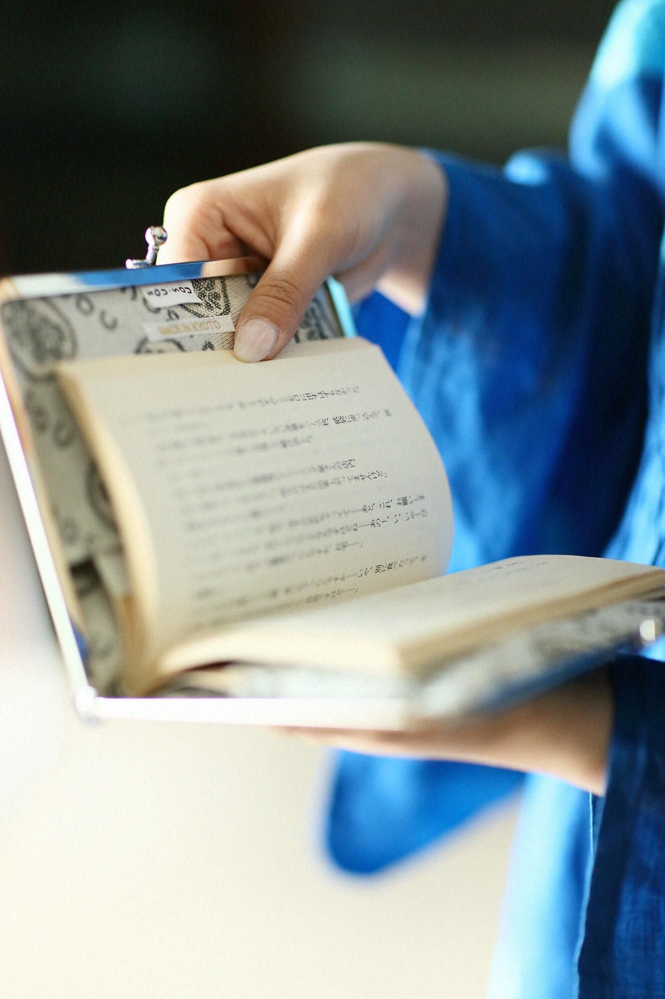 12號帆布 軟 文庫本口金包/點線