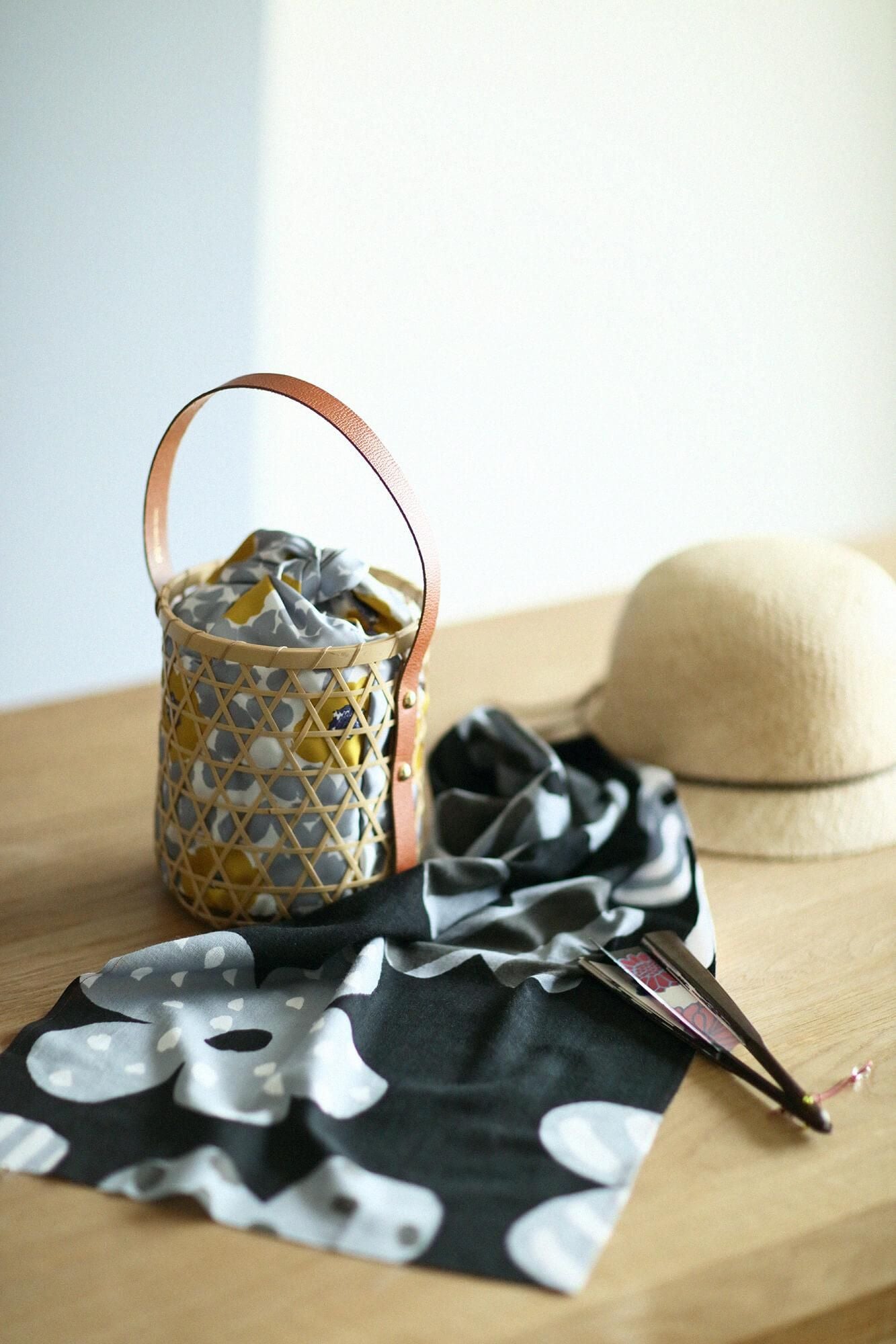 Isemomen Cotton Textile Handkerchief / Burst