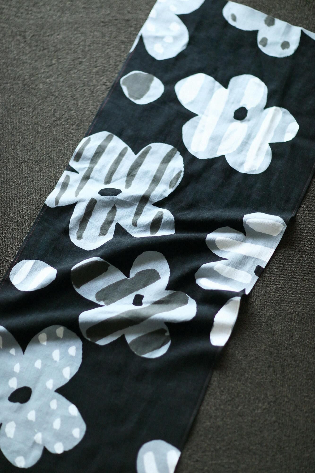 Isemomen Cotton Textile Handkerchief / Burst