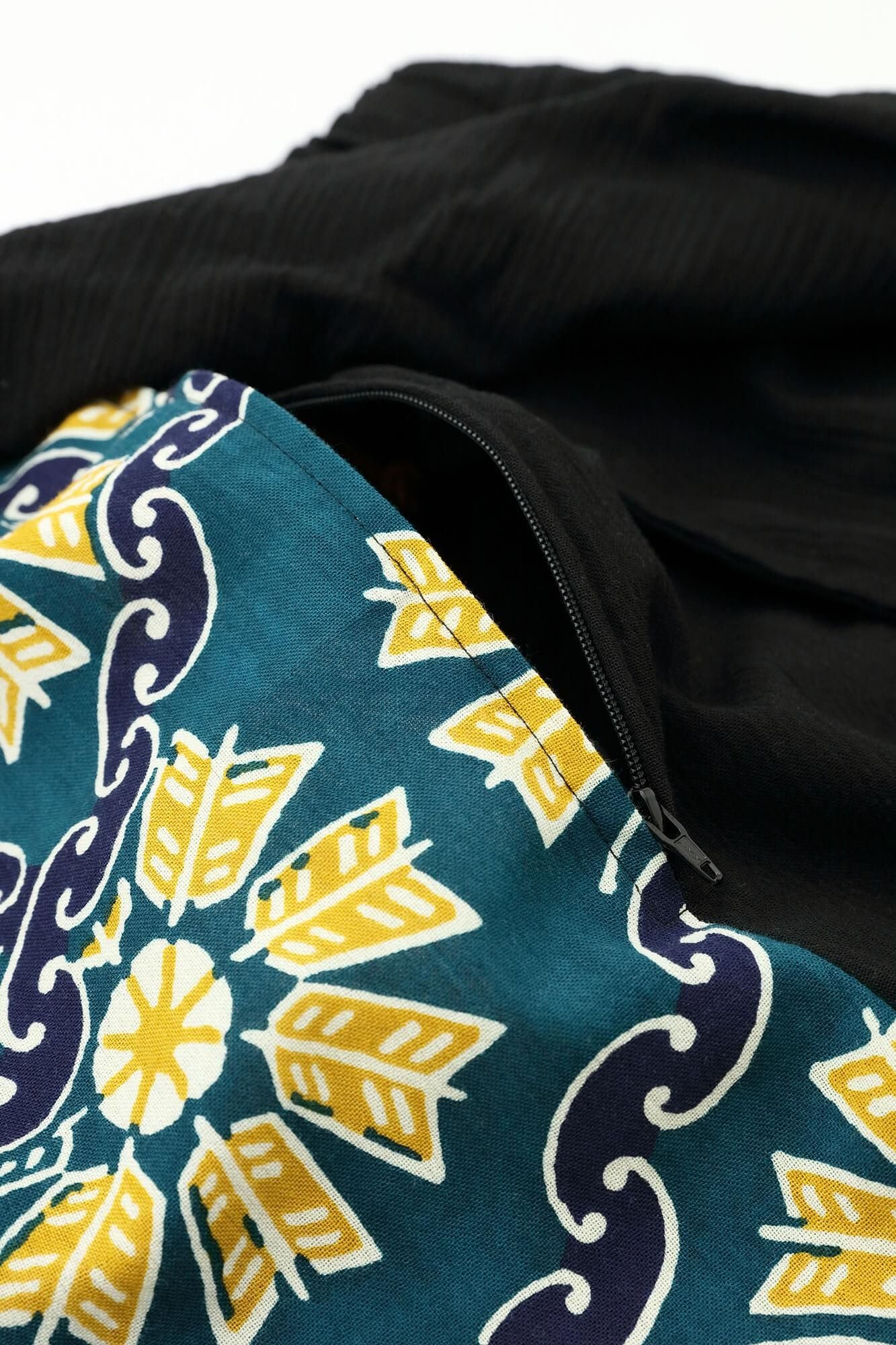 Chizimi Cotton 20/20 Wrap Harem Pants Bi-color 2.0 / Black × Continuation of Arrow Wheel-Recreation