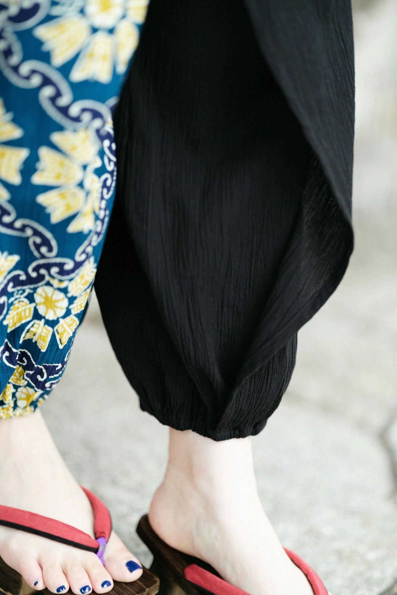 Chizimi Cotton 20/20 Wrap Harem Pants Bi-color 2.0 / Black × Continuation of Arrow Wheel-Recreation