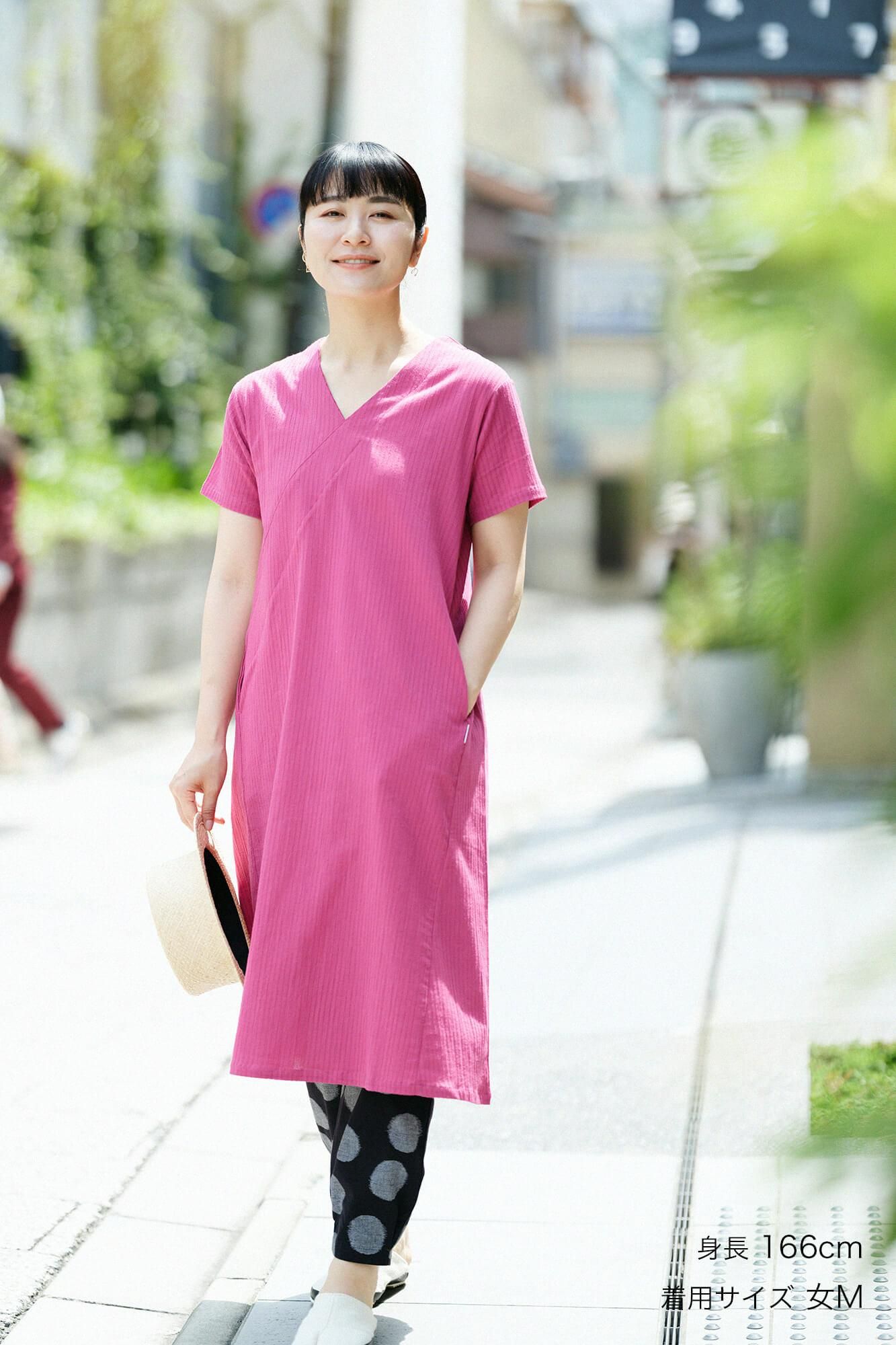 Chizimi Cotton 40/20 Akiha V-neck Short Sleeve Dress / Dark Pink