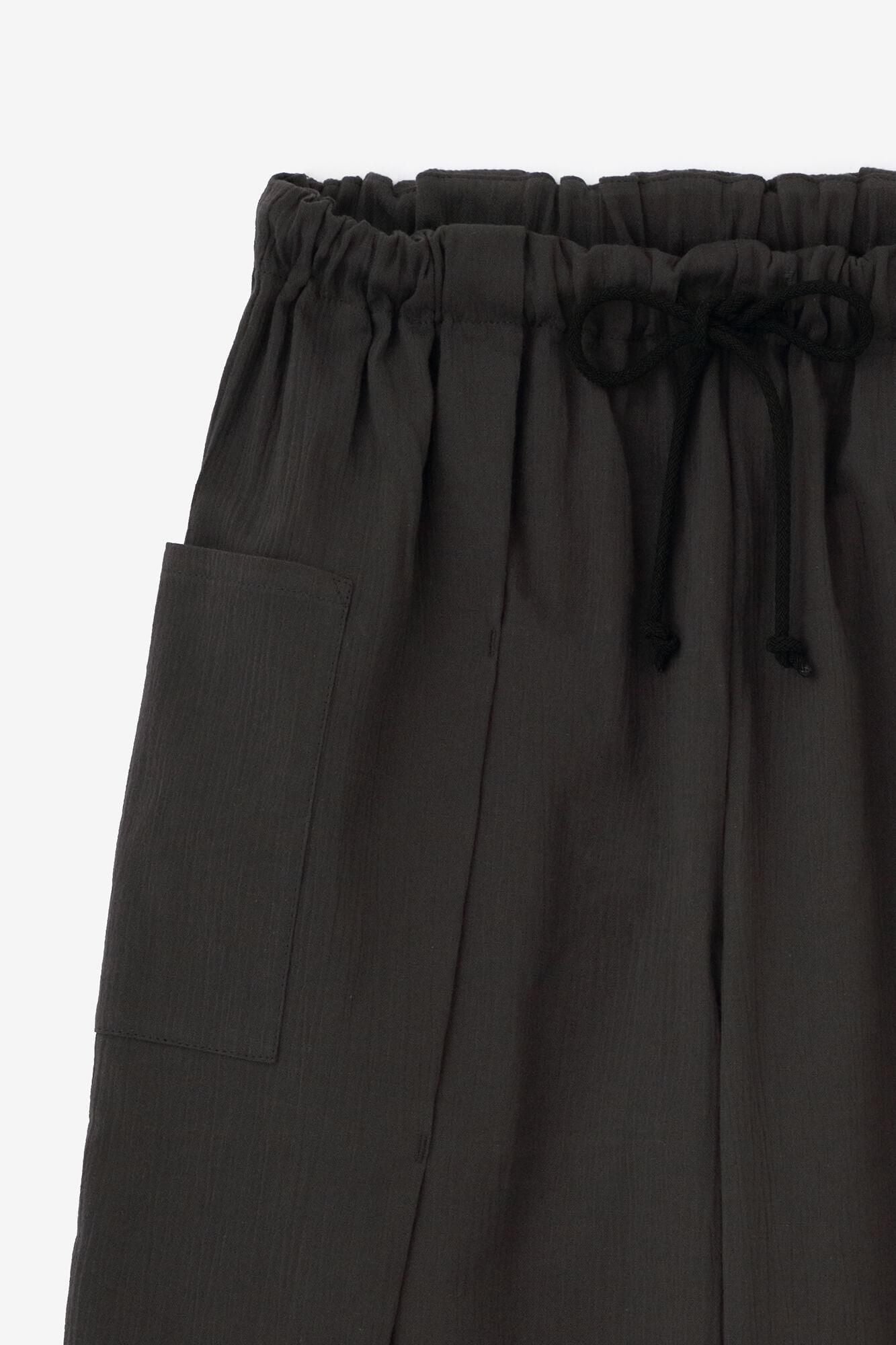 Chizimi Cotton 20/20 Pleated Skinny Pants / Dark Grey