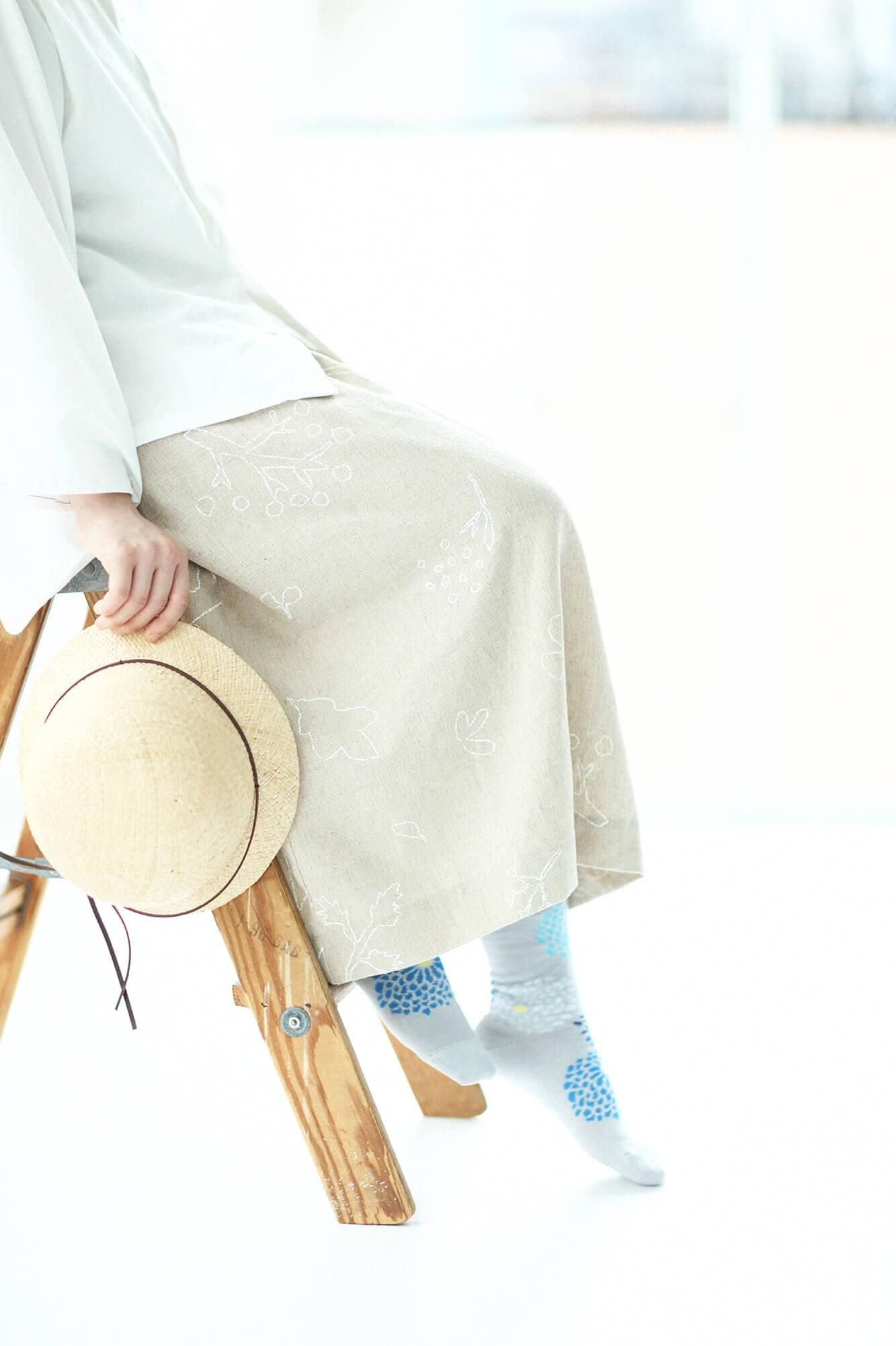 Tabi-Unterteil mit runder Spitze (normale Länge) / Mit Chrysanthemen gefülltes Silber (Shirogane)