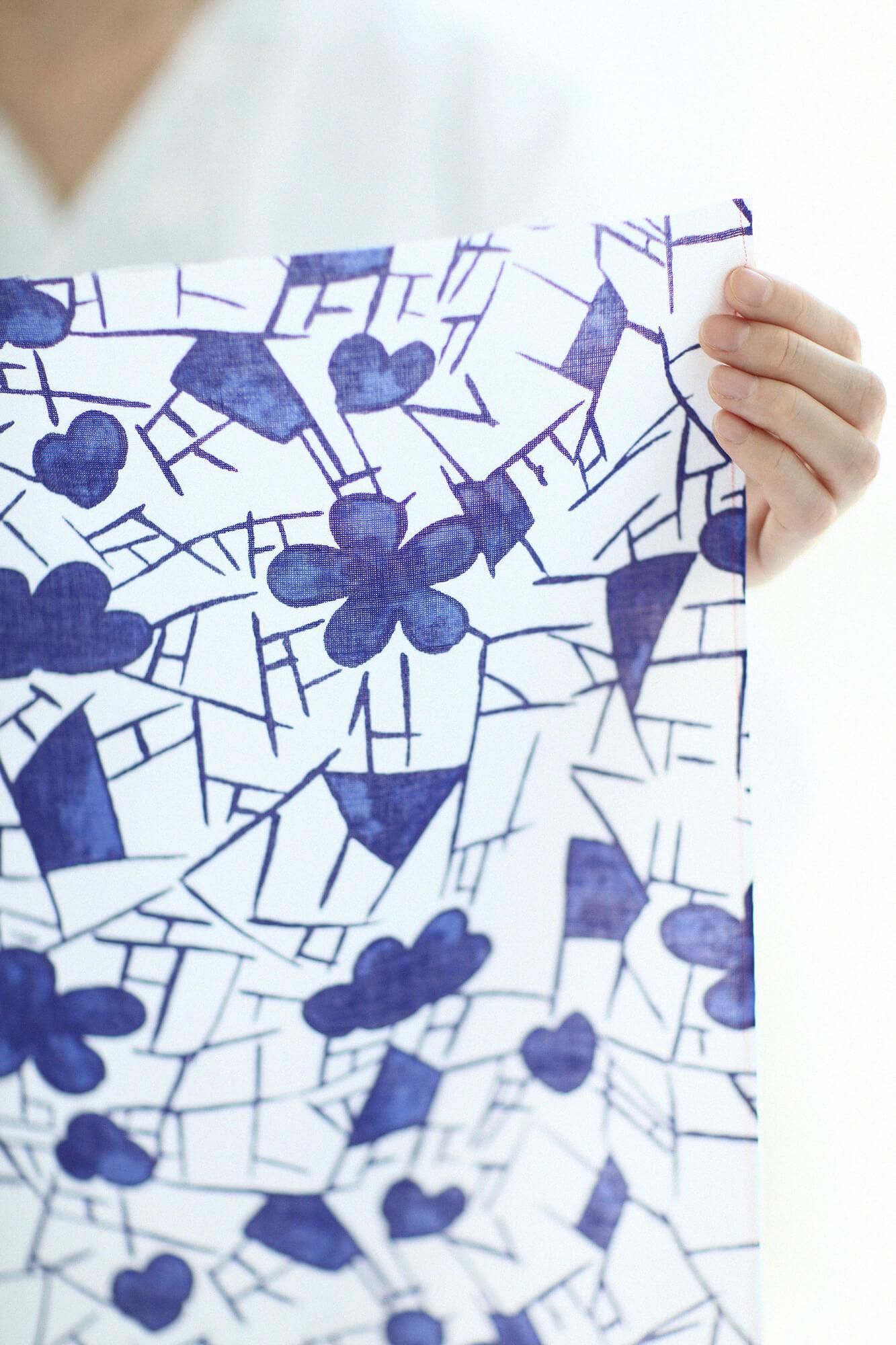 Isemomen Cotton Textile Handkerchief / Underglaze cobalt blue, Plum Blossoms and Cracked-ice - recreation