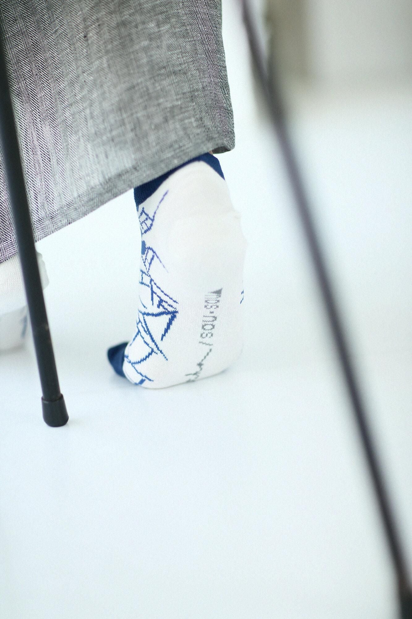 타비양말(Ank 길이) / 블렌딩 된 매실 꽃과 얼음이 많은 텍스트 (sometsugata ika hyouretsumon) 사본 (pressed) 【남・여성용】