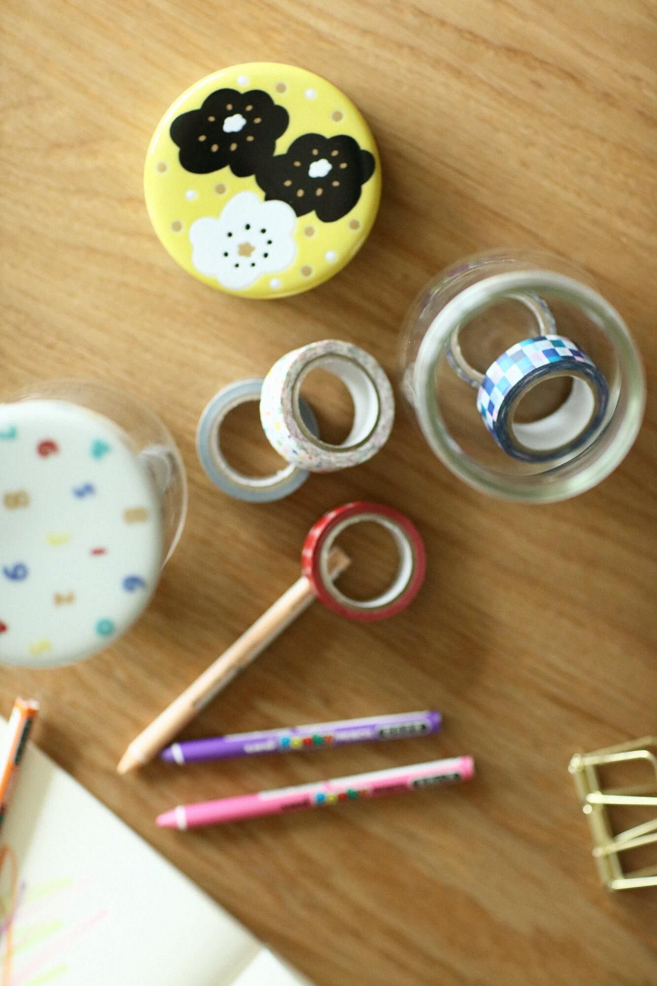 Kutani-Ware-Musterdeckel (Kakubin) / Lächeln