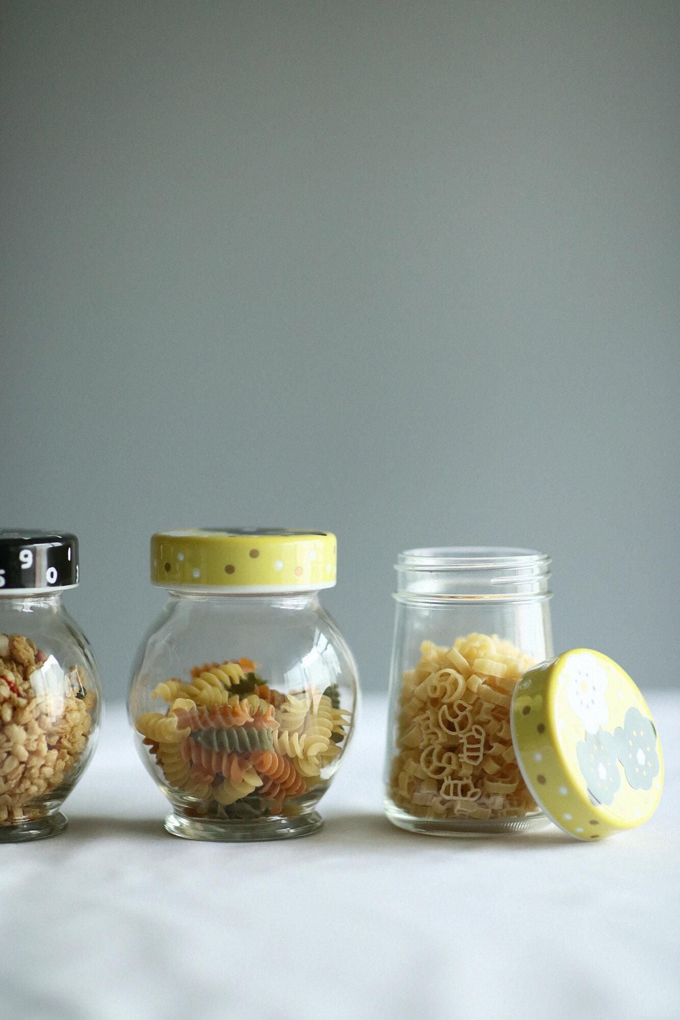 Kutani-Ware-Musterdeckel (Kakubin) / Lächeln