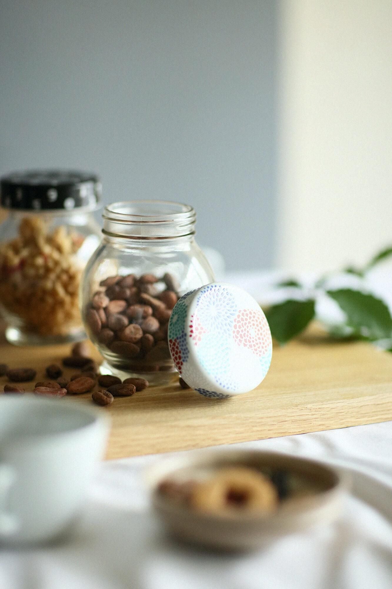 Kutani ware pattern lid & glass bottle Round bottle / Chrysanthemum