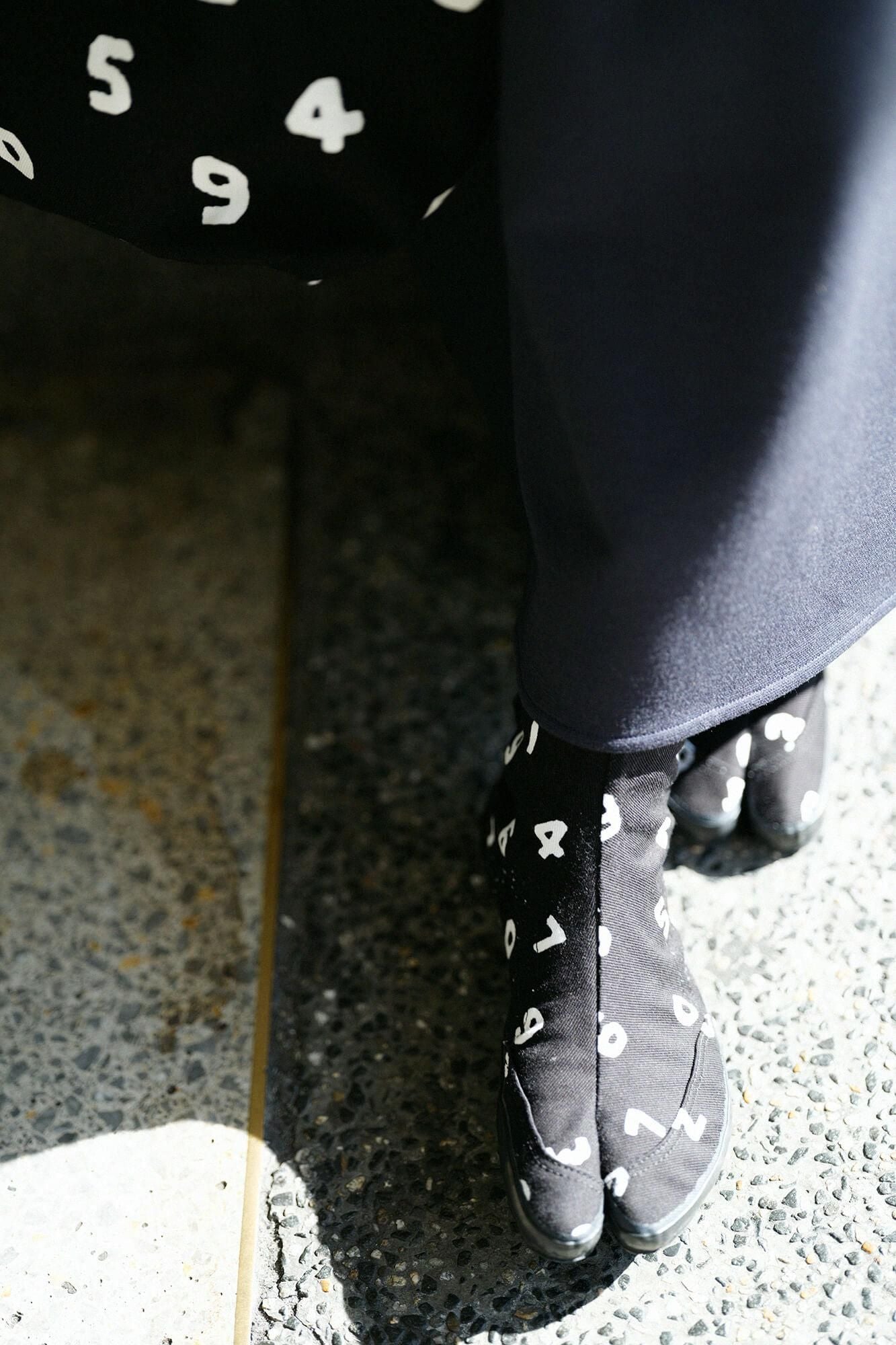 Festival Split Toe Tabi Shoes / SO-SU-U Tsume Black