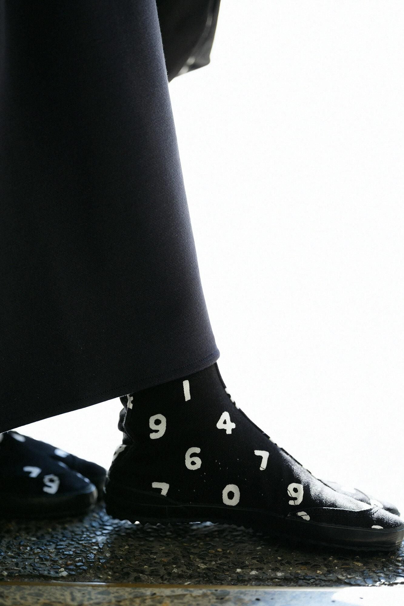 Festival Split Toe Tabi Shoes / SO-SU-U Tsume Black