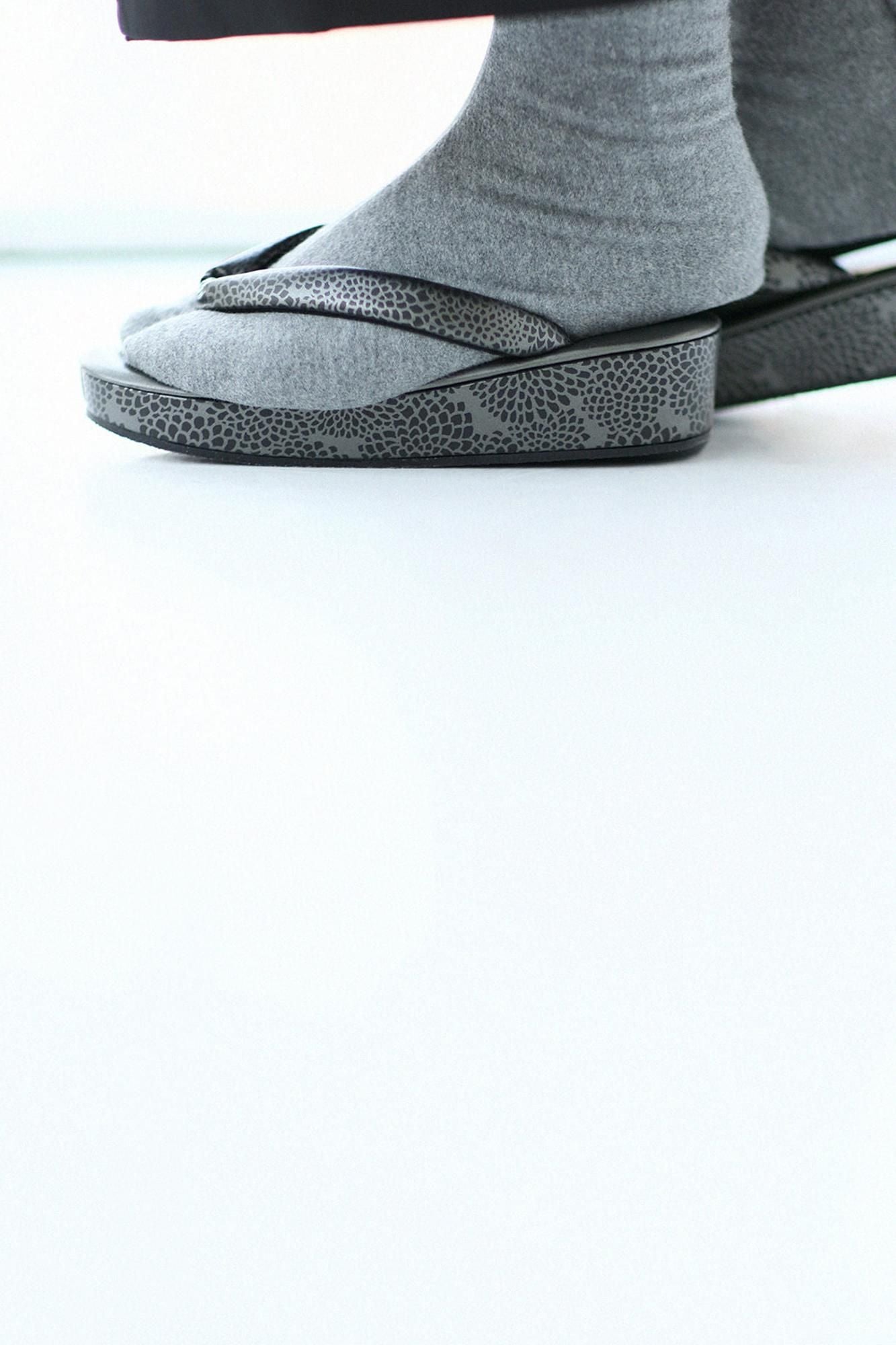 Nishijin Zori / Chrysanthemum石墨(黑色标志)