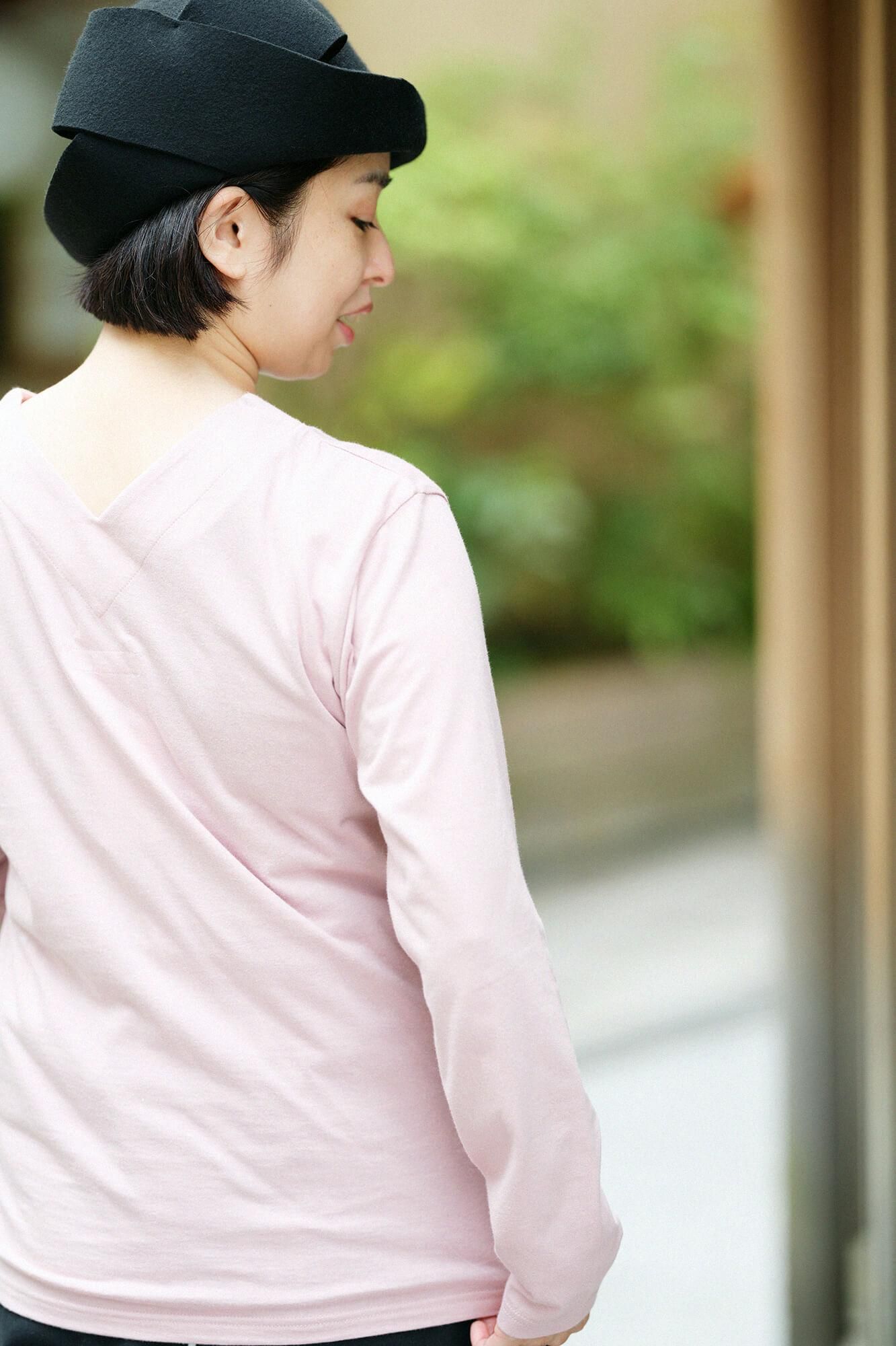 V-neck Shirt Long Sleeve / Light Pink