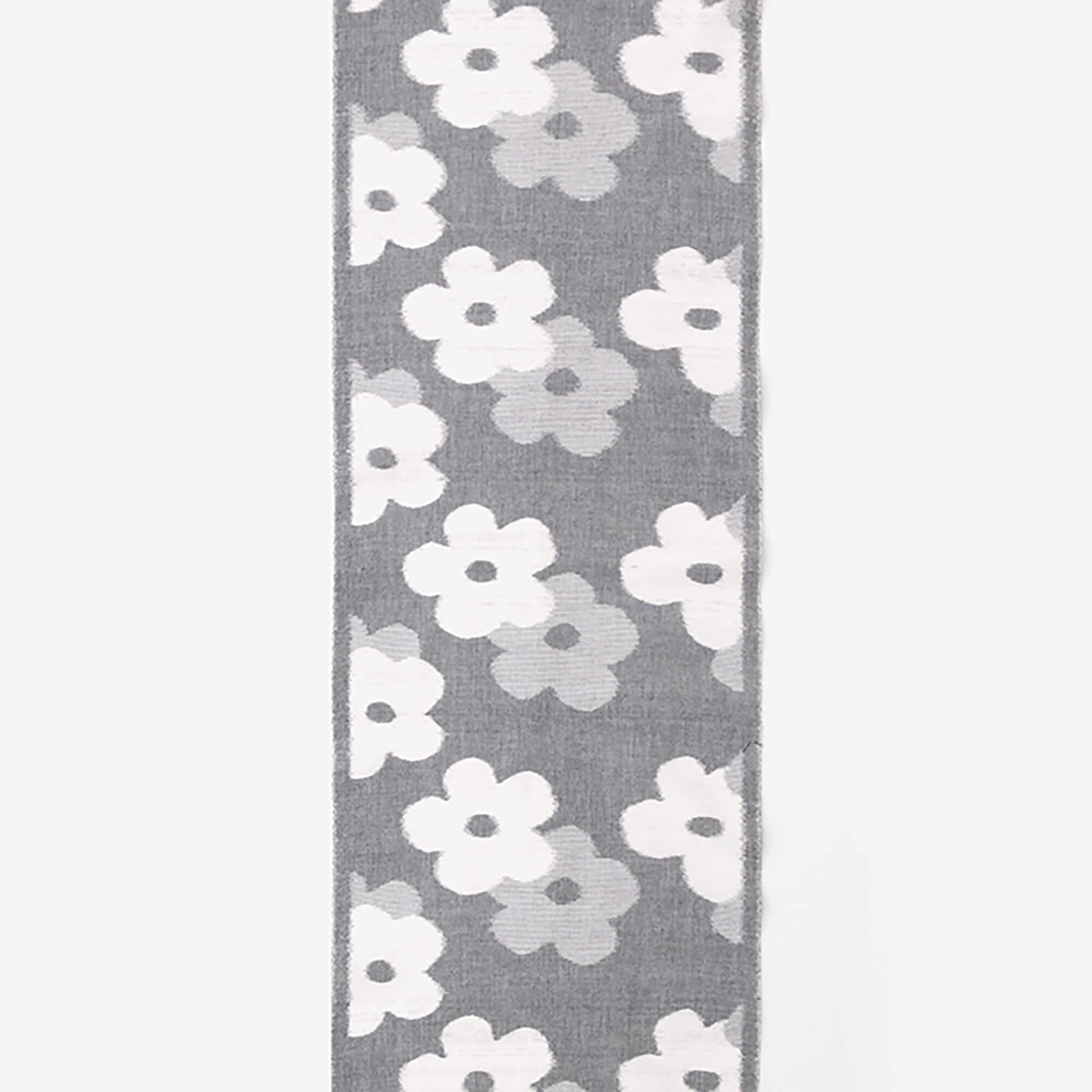 Textile sold in cuts (Kurume Kasuri)/Layered-flowers Heather ash (Light Gray)<50cm>