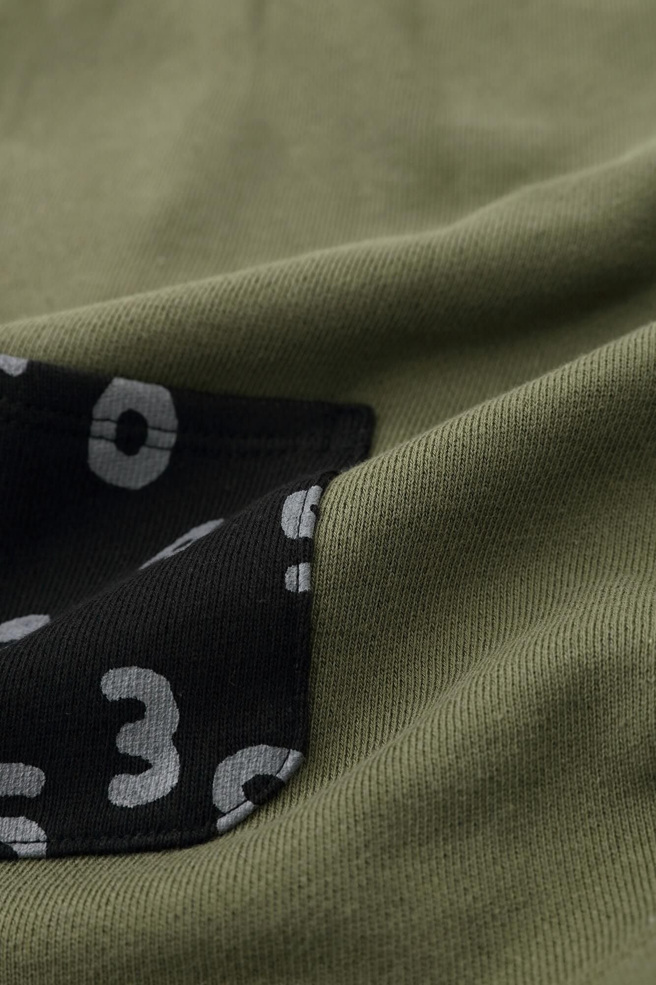 ●うらけ ちがいそでひふ かたあげ/ふかみどりいろ×まっくろ