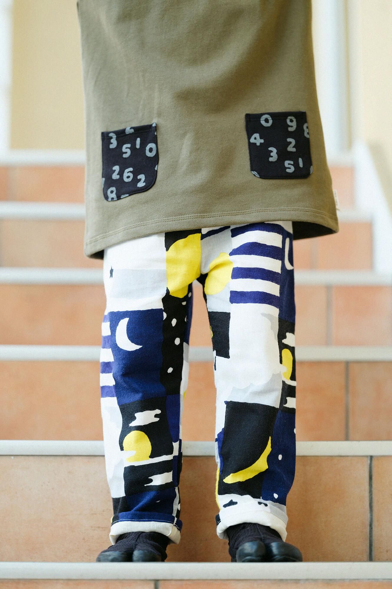 ●うらけ ちがいそでひふ かたあげ/ふかみどりいろ×まっくろ