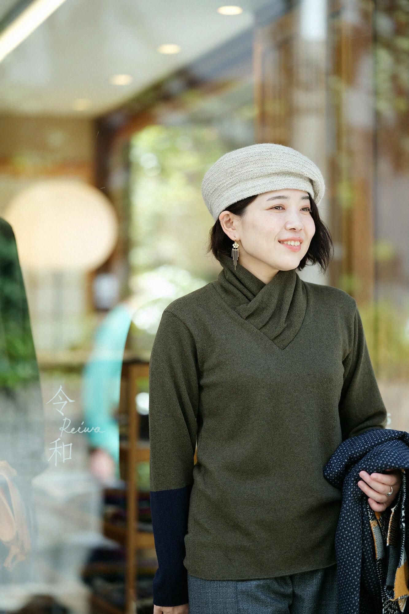 【net limited】Washable Wool Knit Turtle Neck Shirt Bi-color Sleeve / Olive Green x Dark Navy