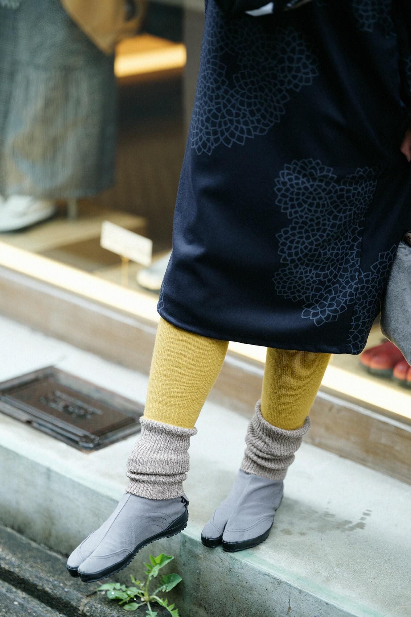 Knit Leg Warmer / Ocher 2