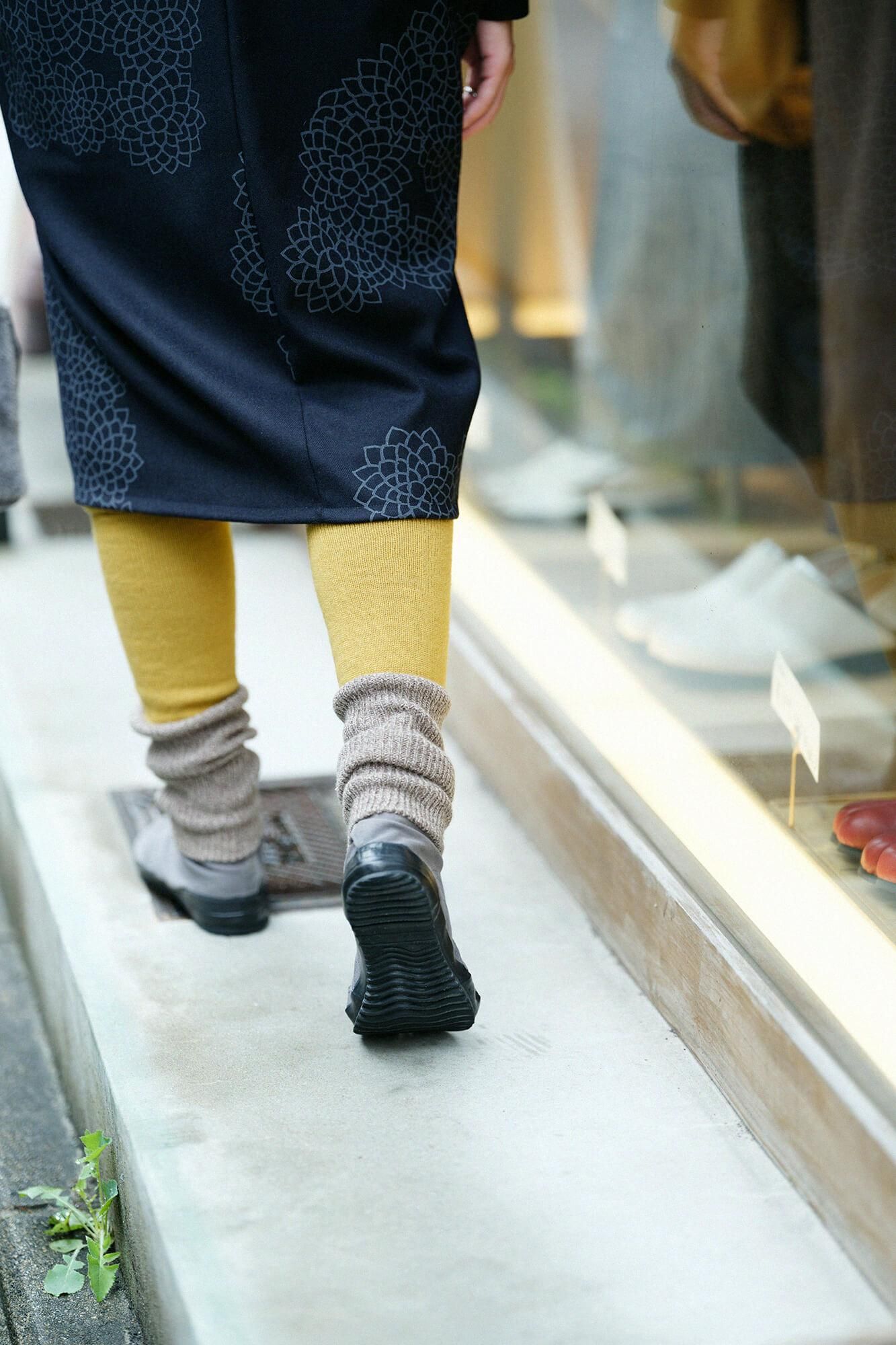 Knit Leg Warmer / Ocher 2