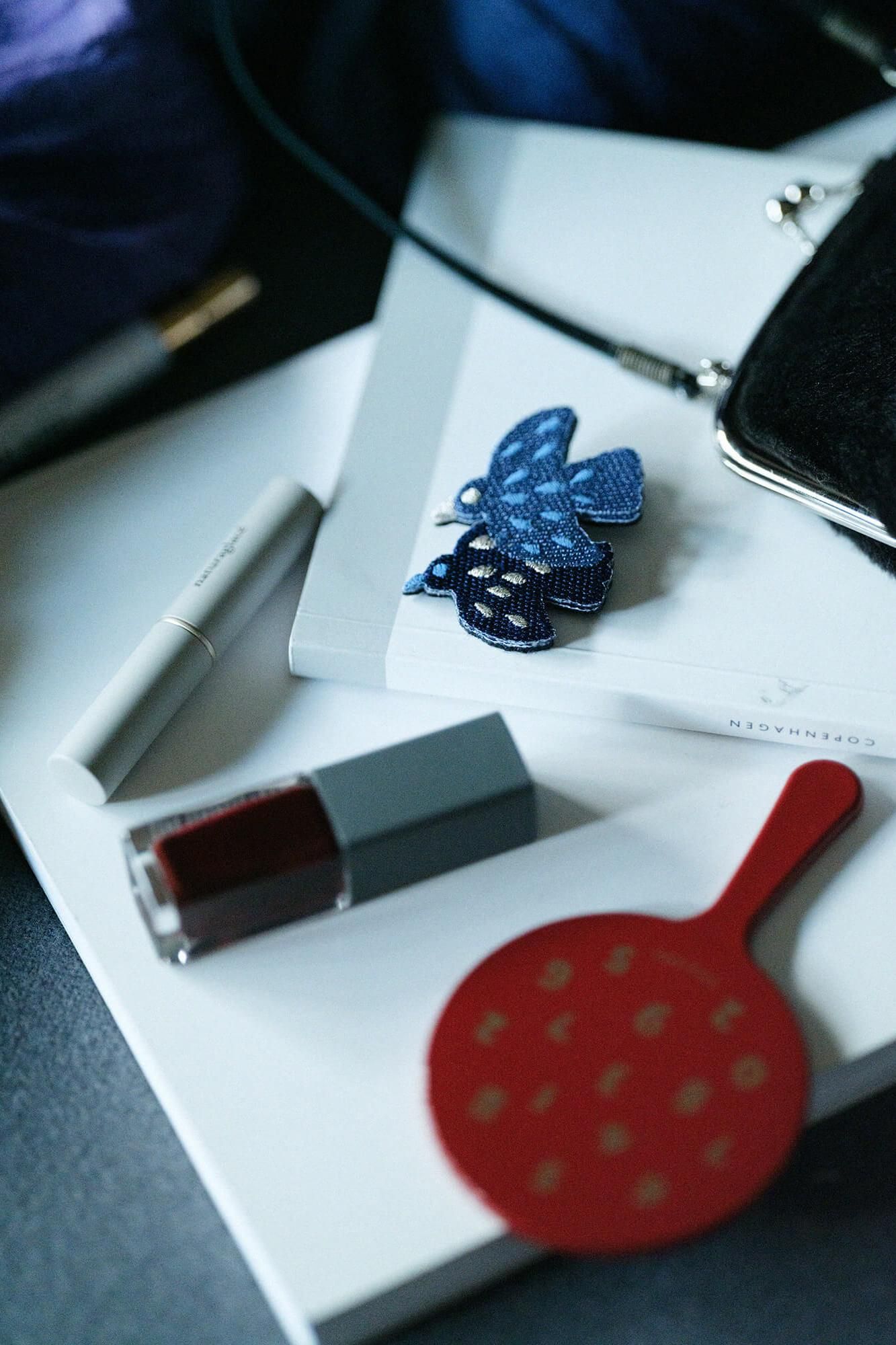 刺繍飾り(ししゅうかざり)/とり 紺鼠(こんねず)