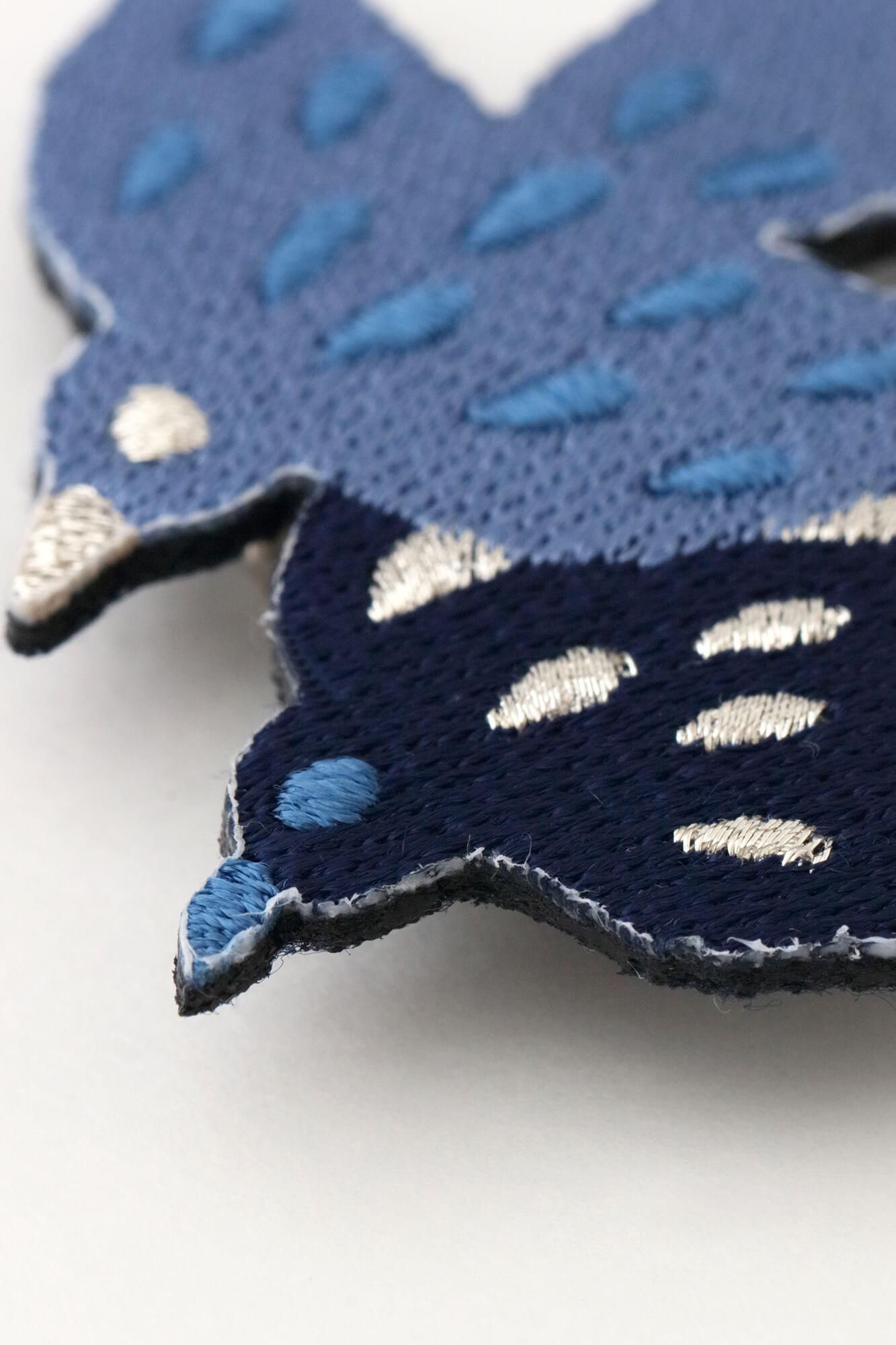 刺繍飾り(ししゅうかざり)/とり 紺鼠(こんねず)