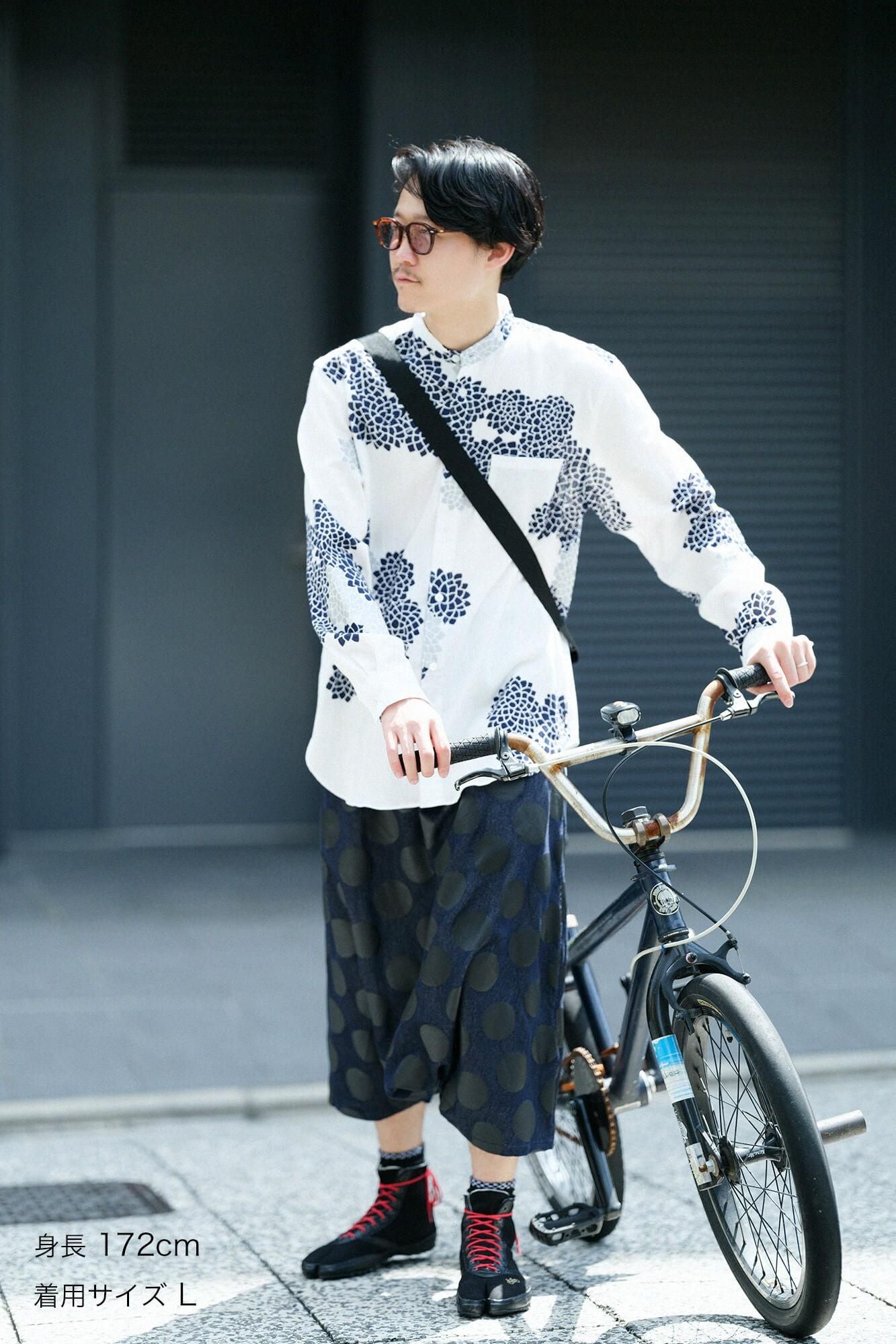 타카시마치지미 20/20 스탠드칼라 셔츠/구름사이에 국화