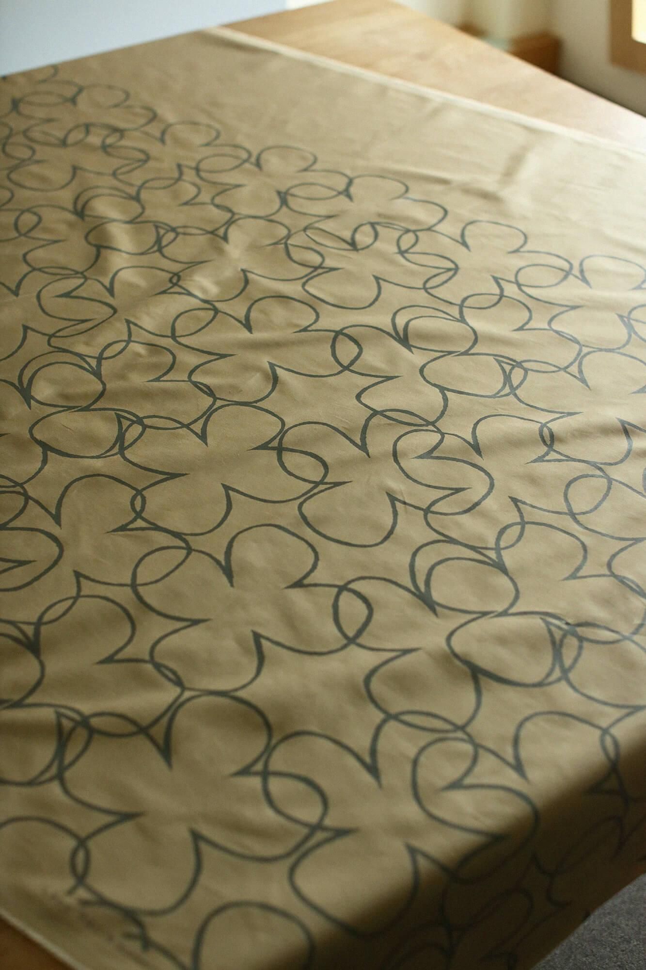 按重量出售的纺织品(SOU・SOU 弹力缎)/幸福缘<50cm>