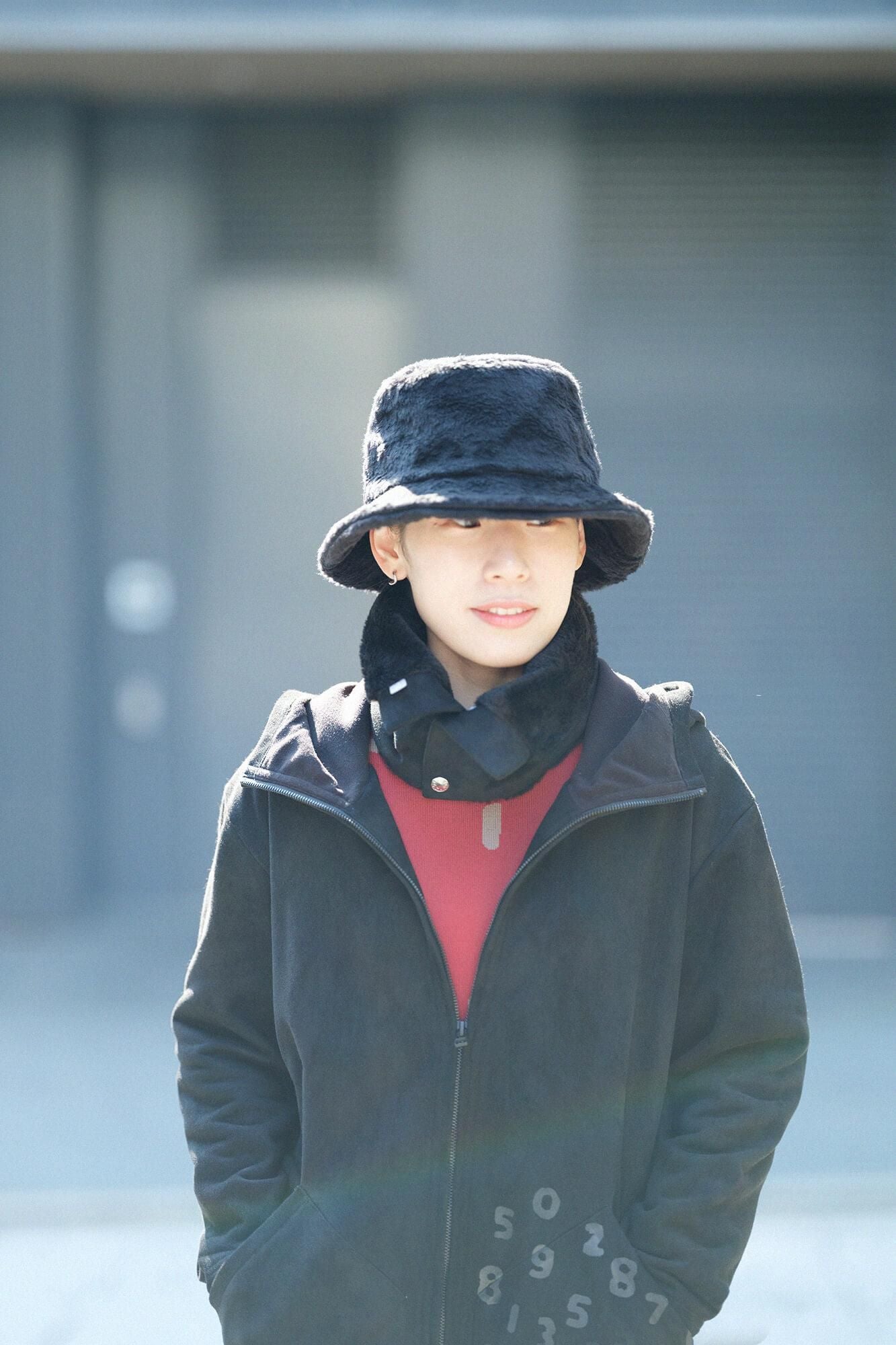 【online한정】우라케페이크 누벅 후드/검은색