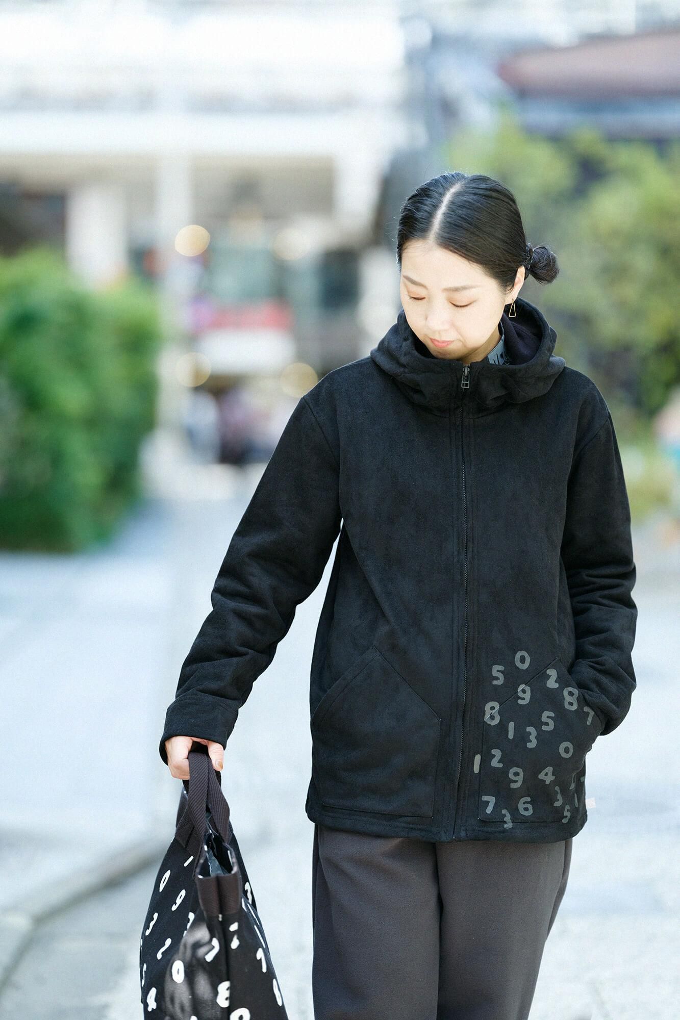 【online한정】우라케페이크 누벅 후드/검은색