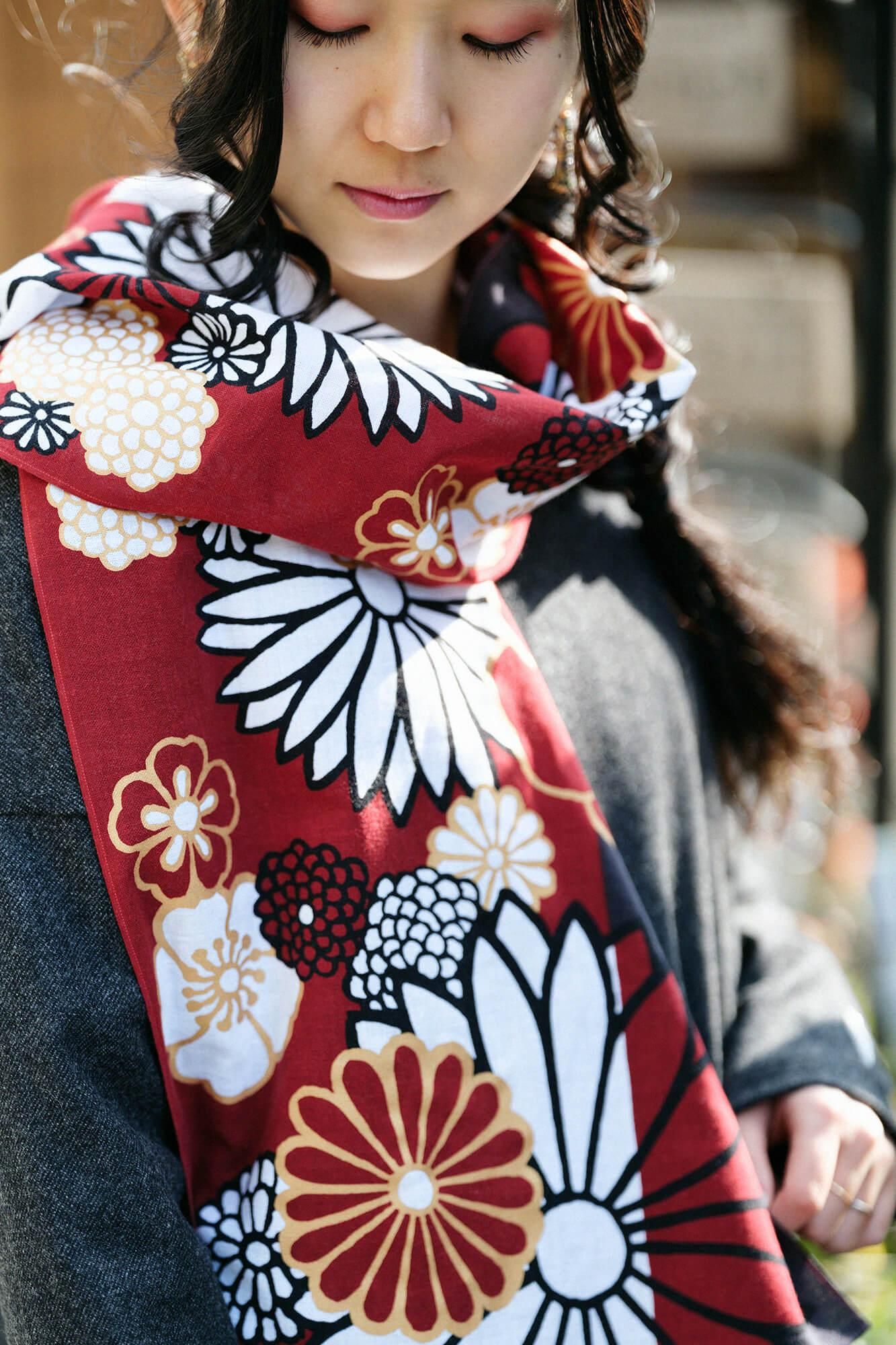 Isemomen Cotton Scarf / Gold Damask Bright