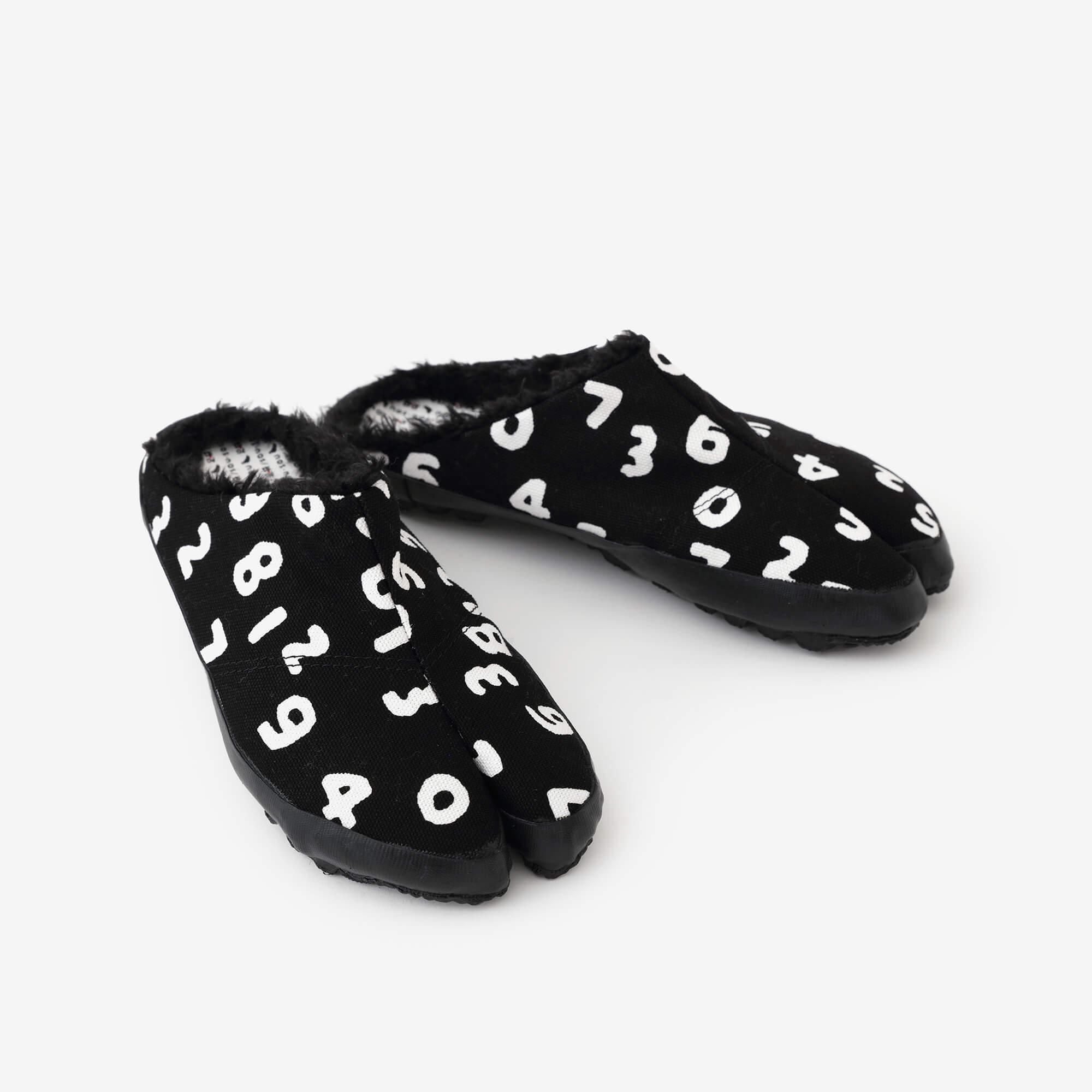 tabi에 붙어있는 Tabi 양말, boa/SO-SU-U콘 검은색