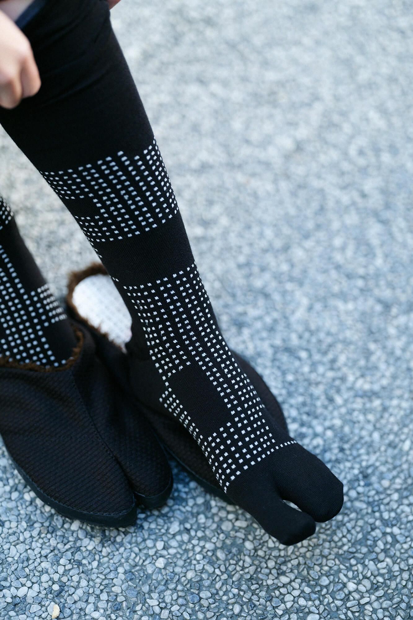 Tabi Socks(Knee High)/Shadow Black